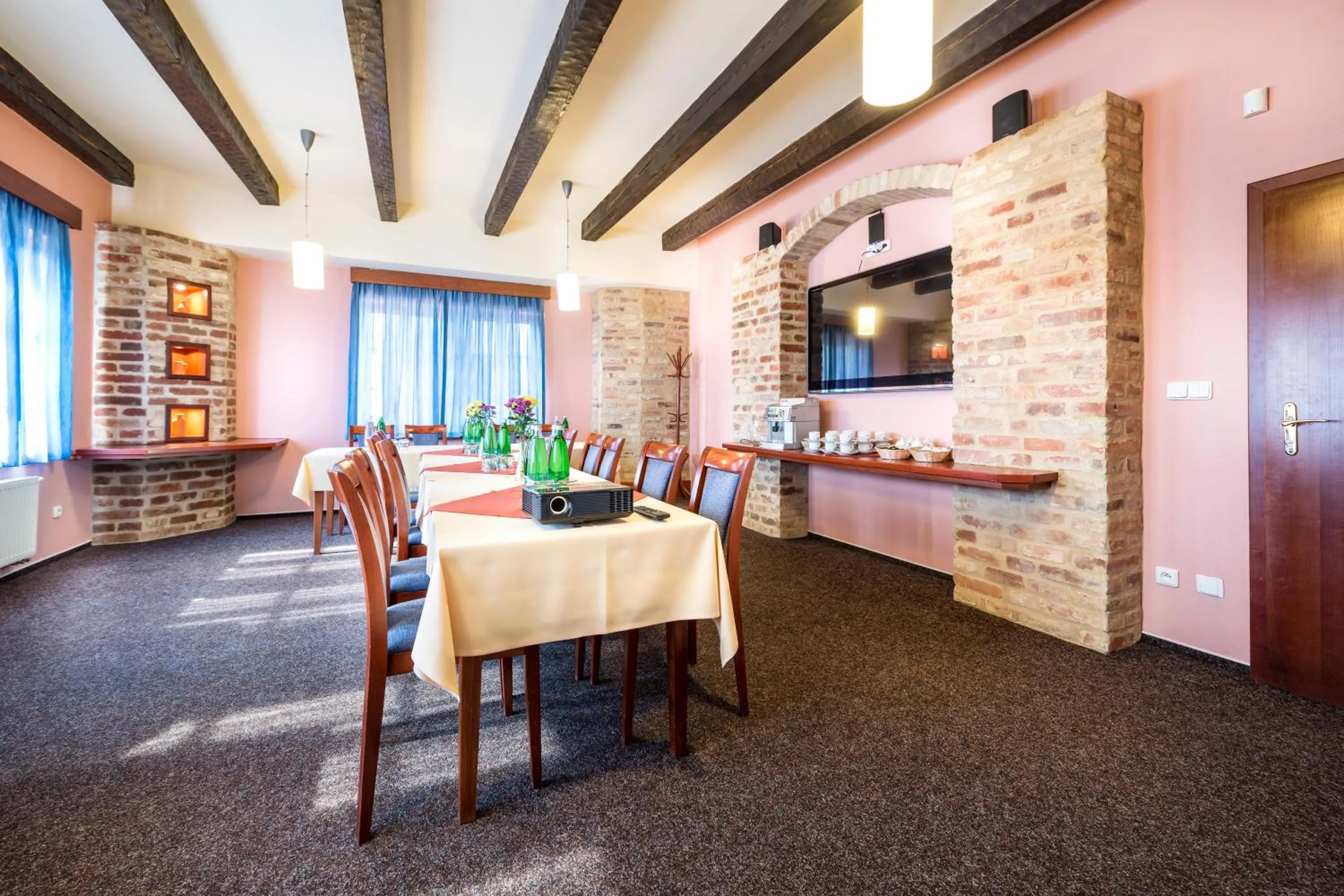 Dining area in Hotel SKANZEN