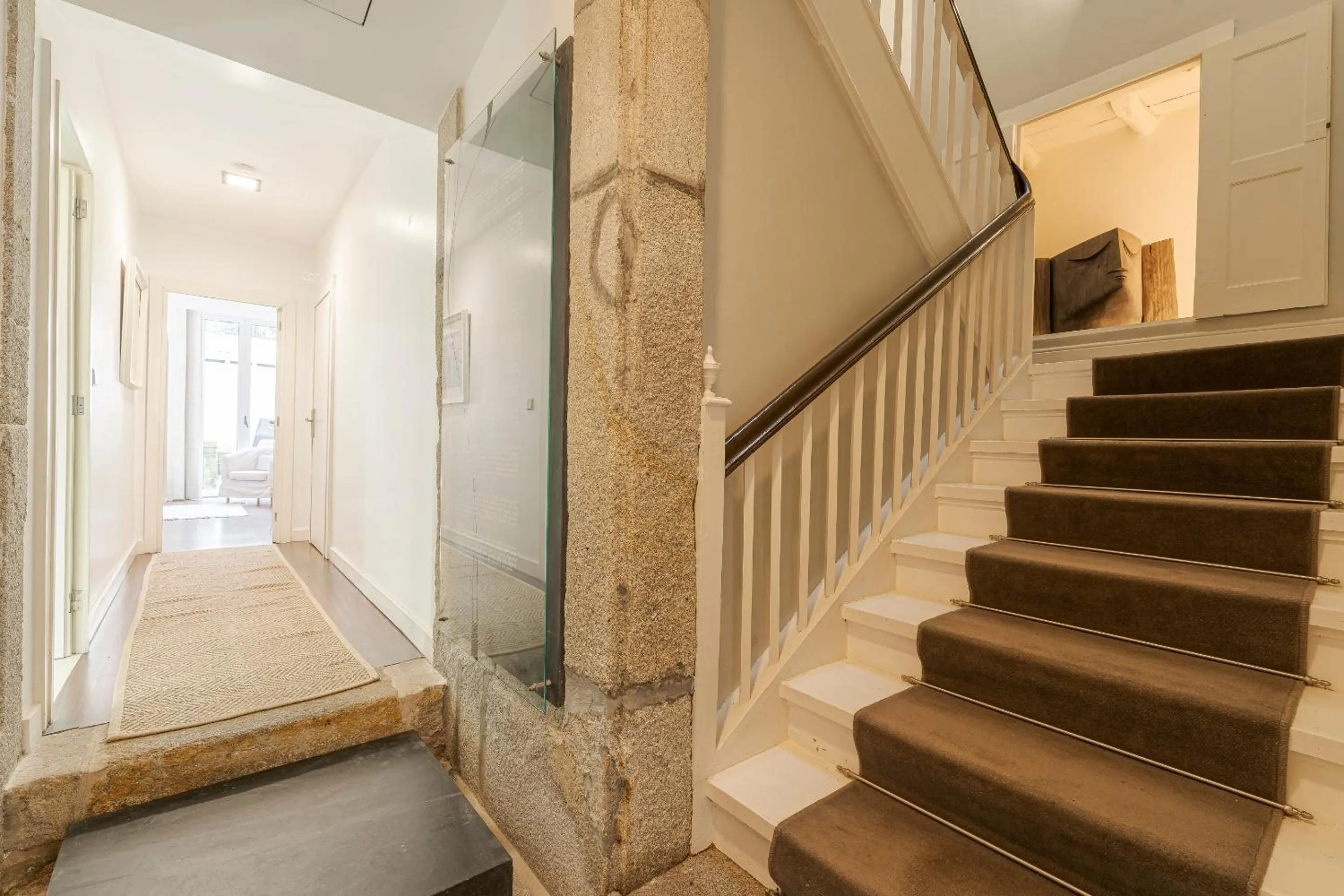 Lobby or reception in Cosme Apartments by Olala Homes