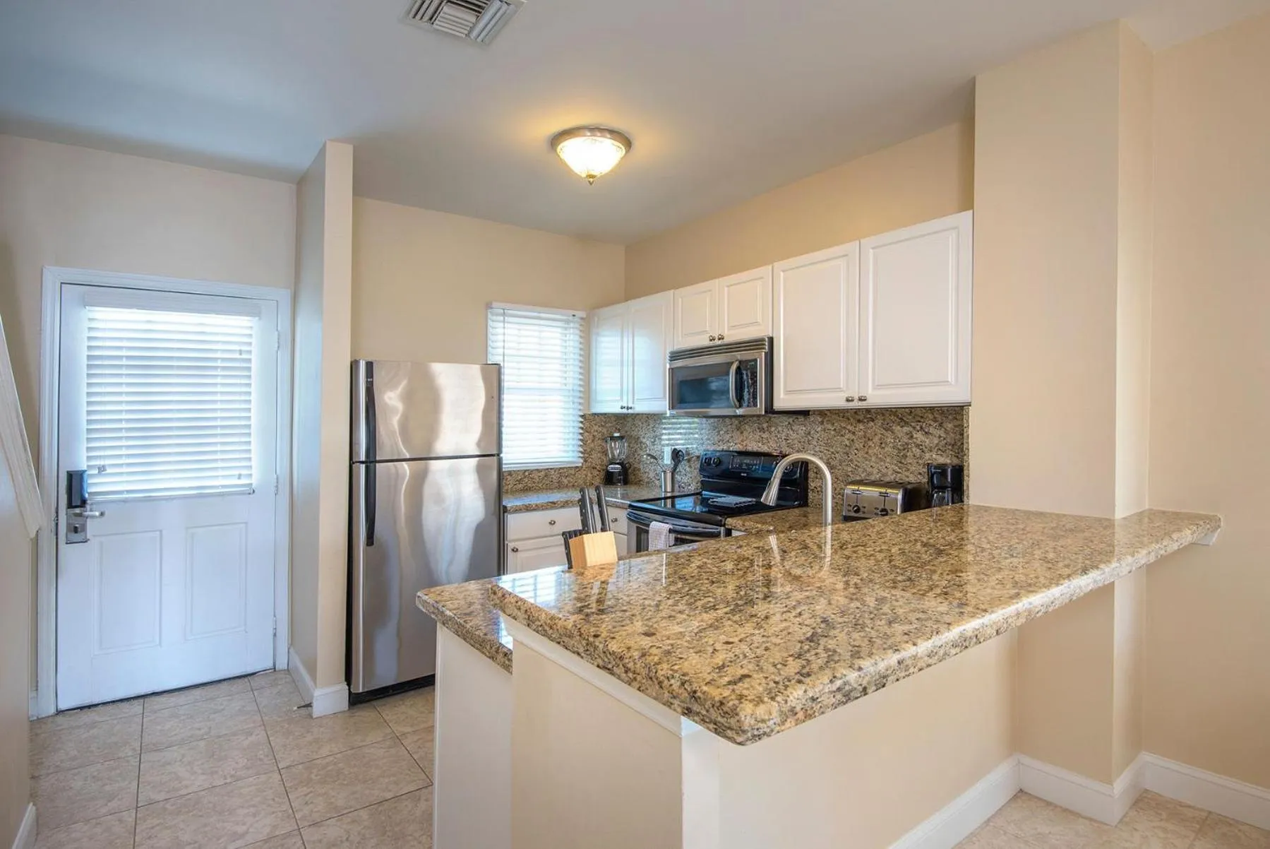 Kitchen or kitchenette in Hawks Cay Resort