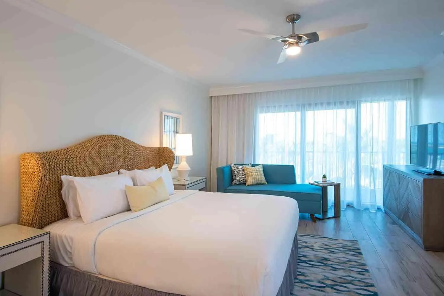 Bedroom, Bed in Hawks Cay Resort