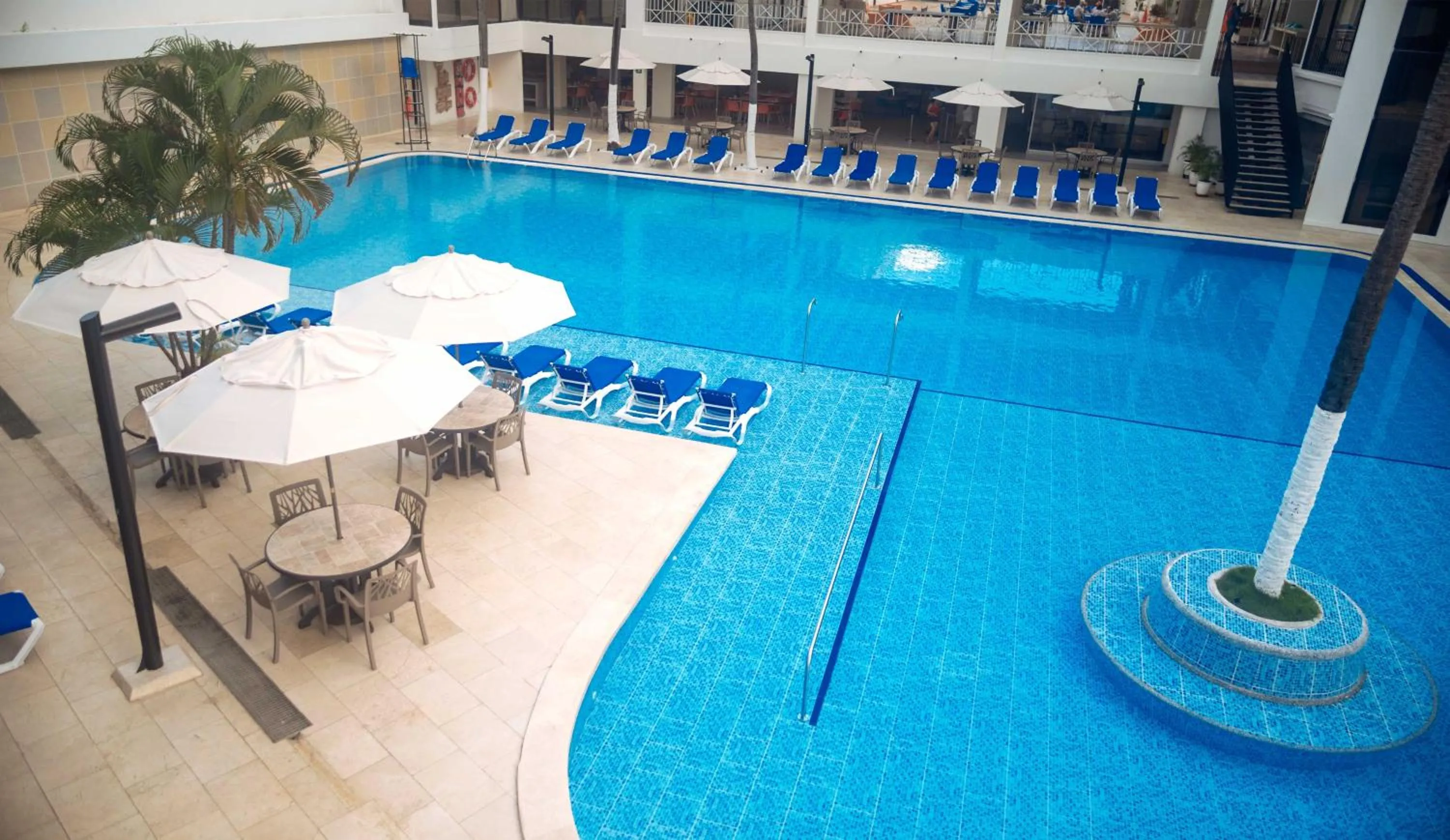Swimming pool in Sol Caribe San Andrés All Inclusive