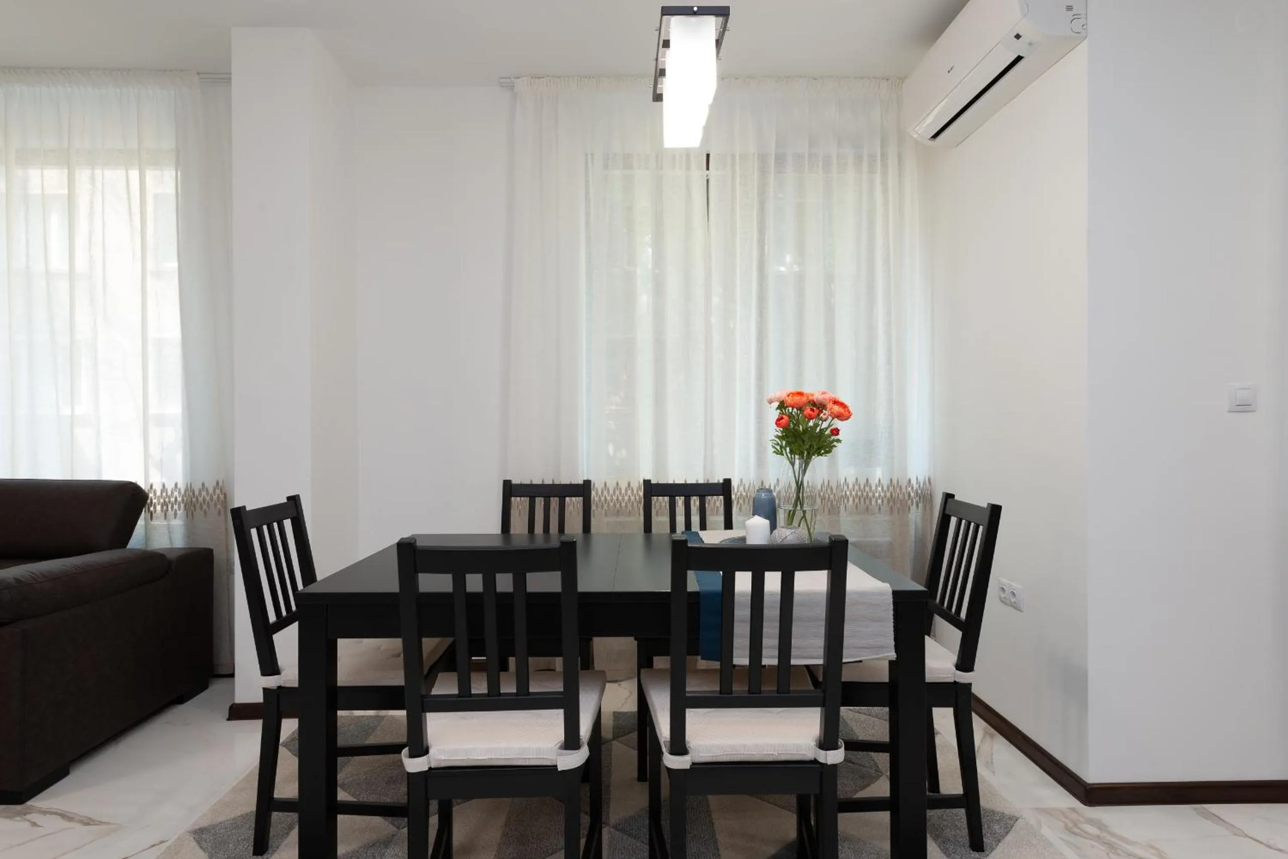 Dining area in Grand Vitosha Apartments