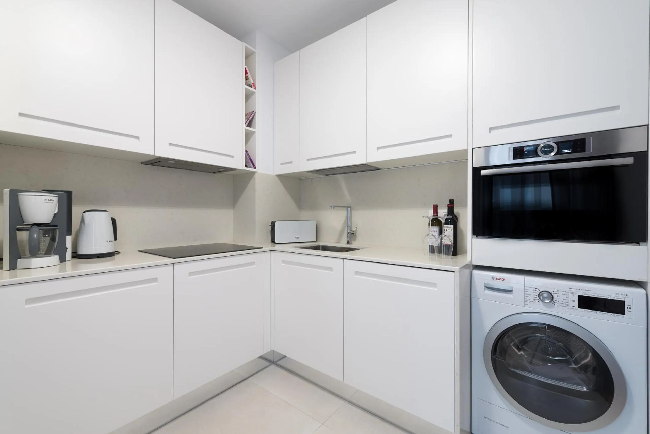 Kitchen or kitchenette in Grand Vitosha Apartments