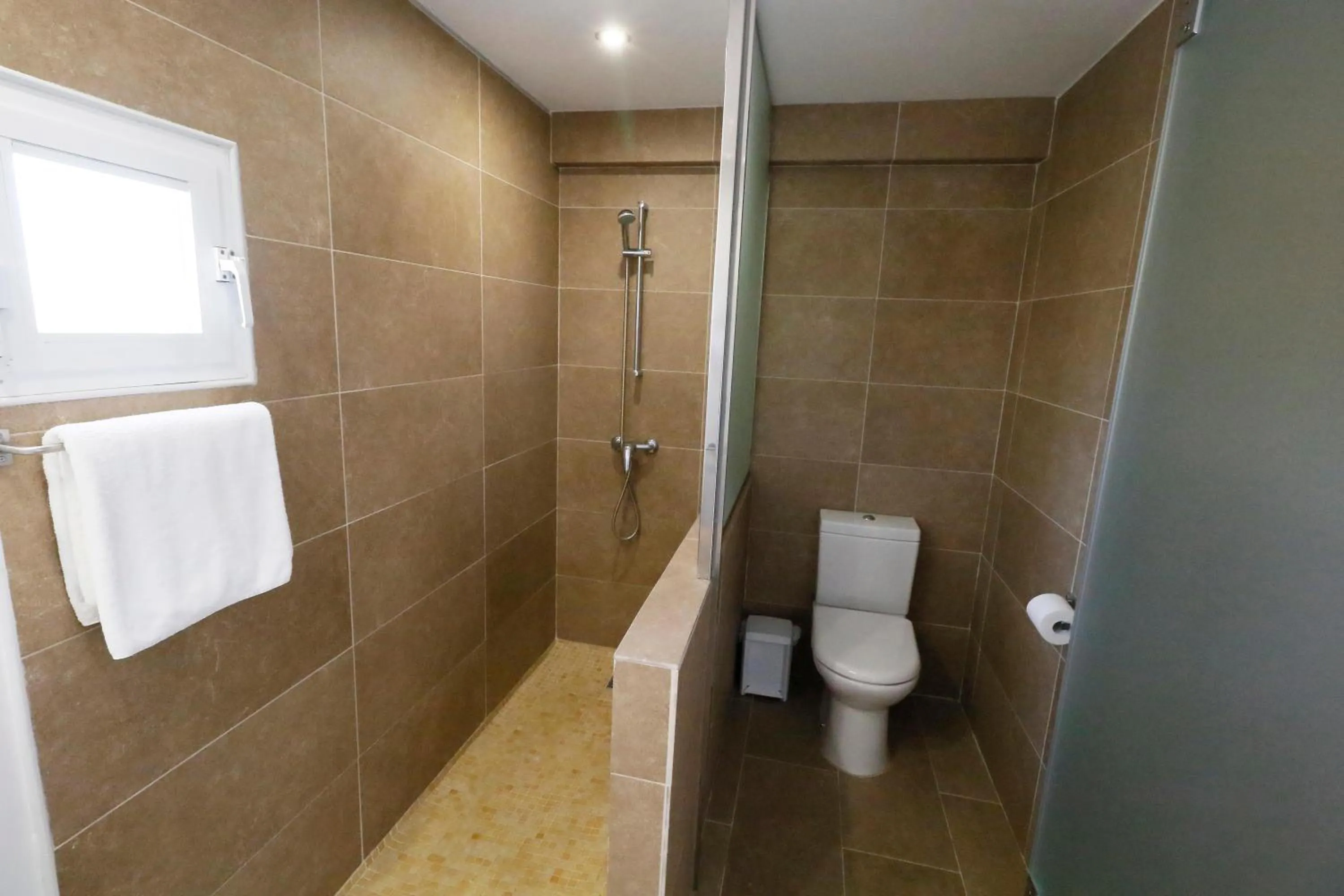 Shower in Hotel Gabarda