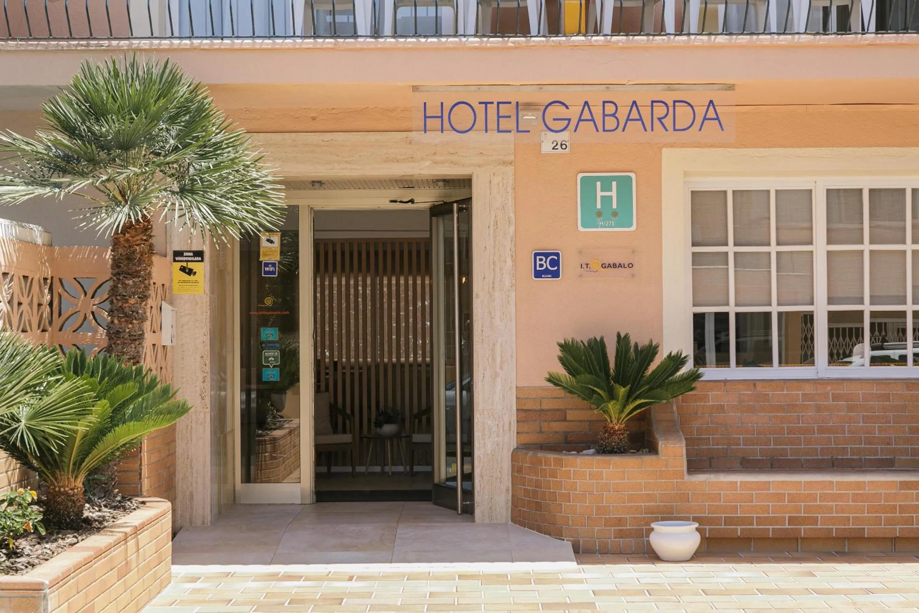 Property building in Hotel Gabarda