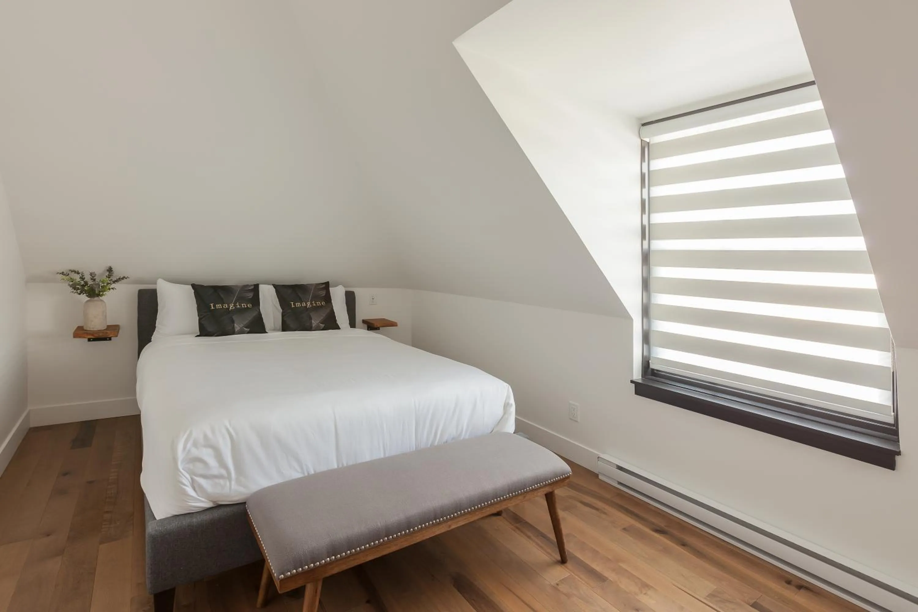 Bed in Les Lofts Ste-Anne