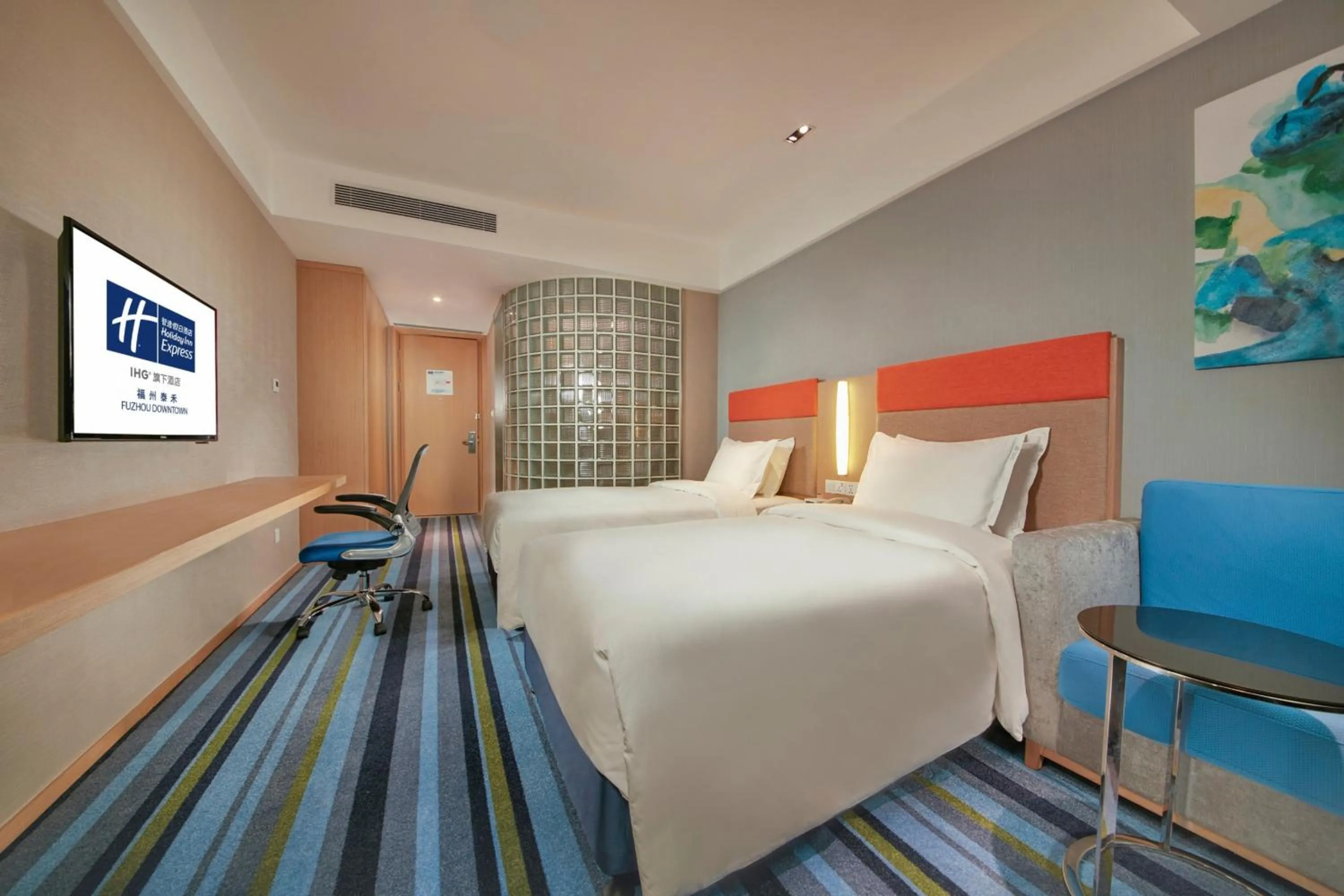 Photo of the whole room in Holiday Inn Express Fuzhou Downtown by IHG