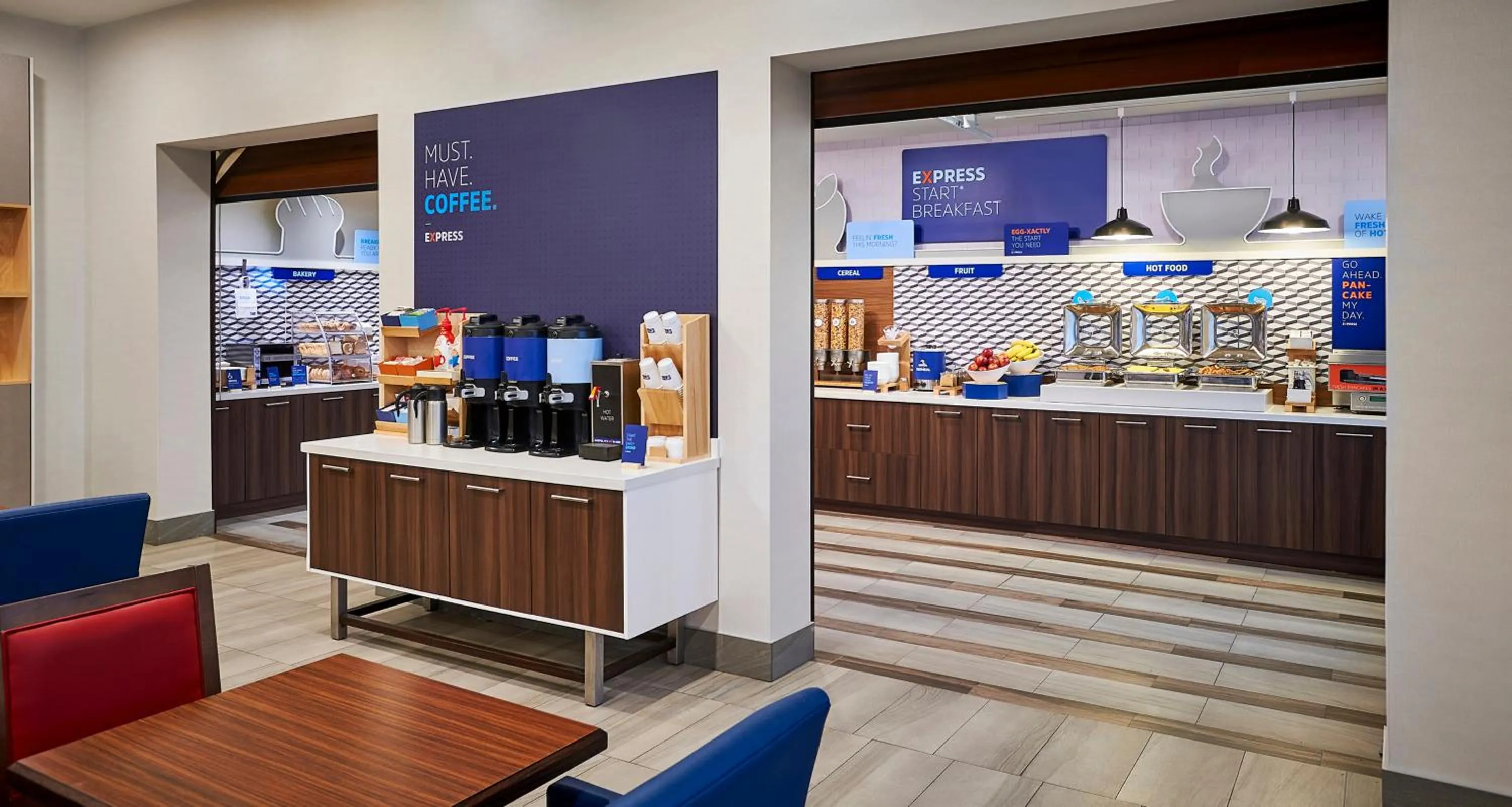 Breakfast in Holiday Inn Express Niagara-On-The-Lake by IHG