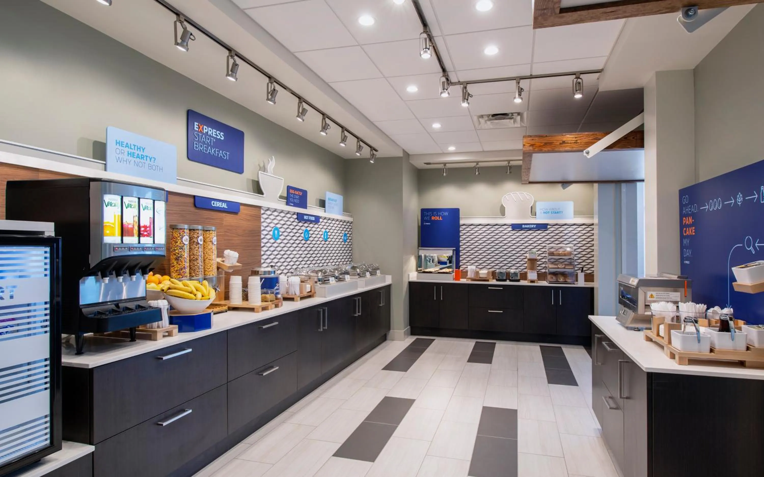 Breakfast in Holiday Inn Express & Suites Kelowna - East by IHG