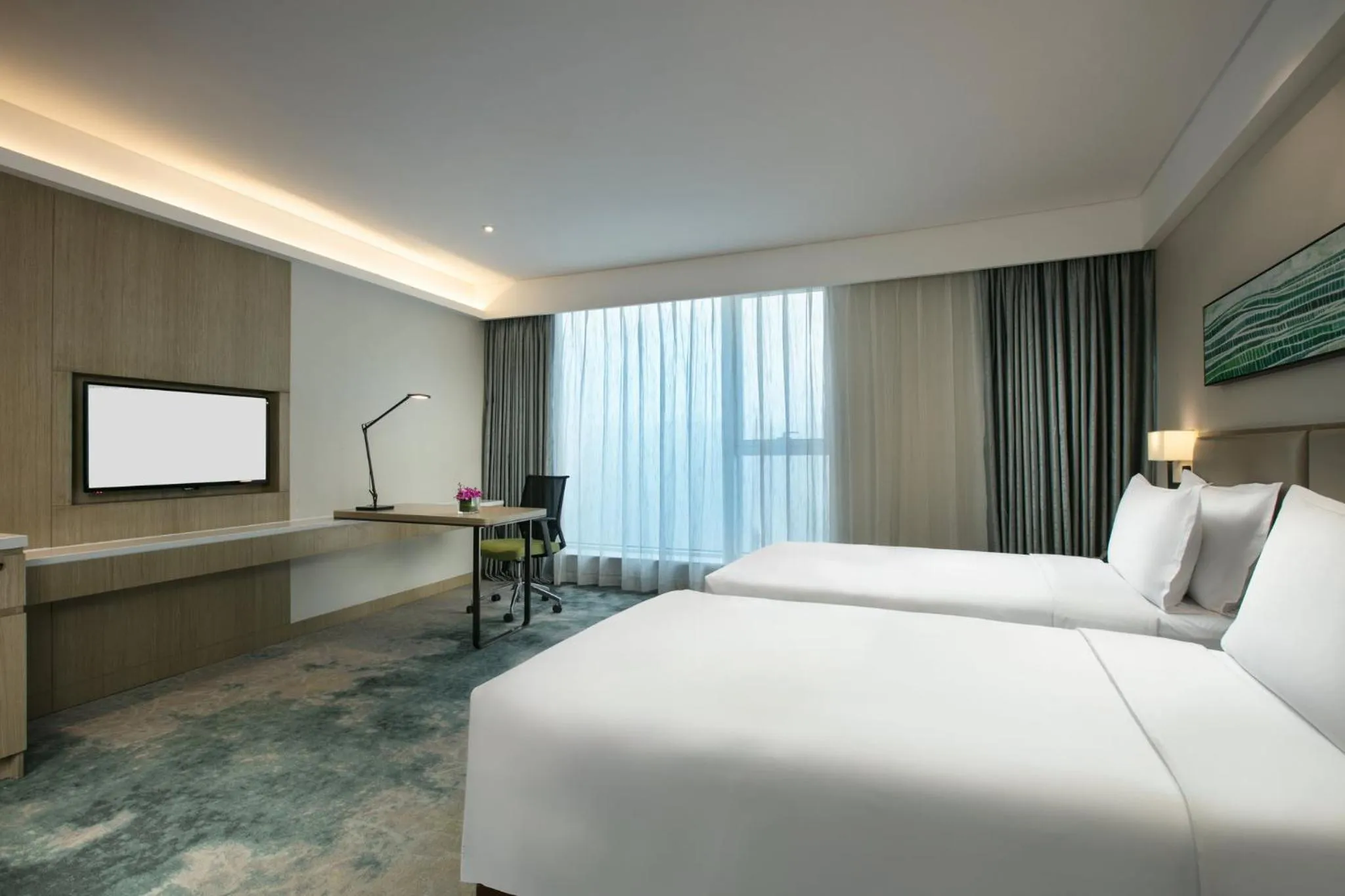Photo of the whole room, Bed in Holiday Inn Hangzhou Gongshu by IHG