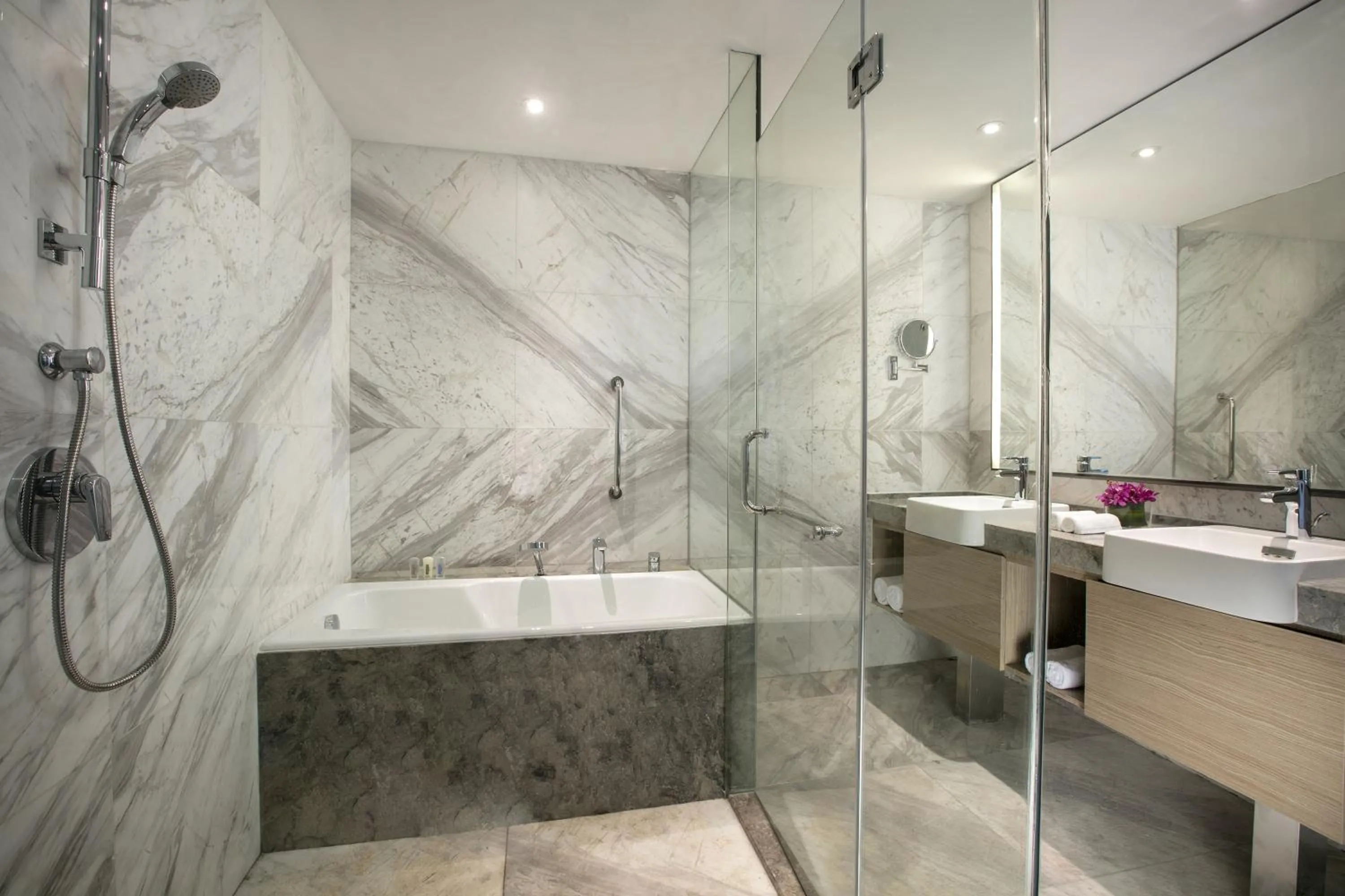 Bathroom in Holiday Inn Hangzhou Gongshu by IHG