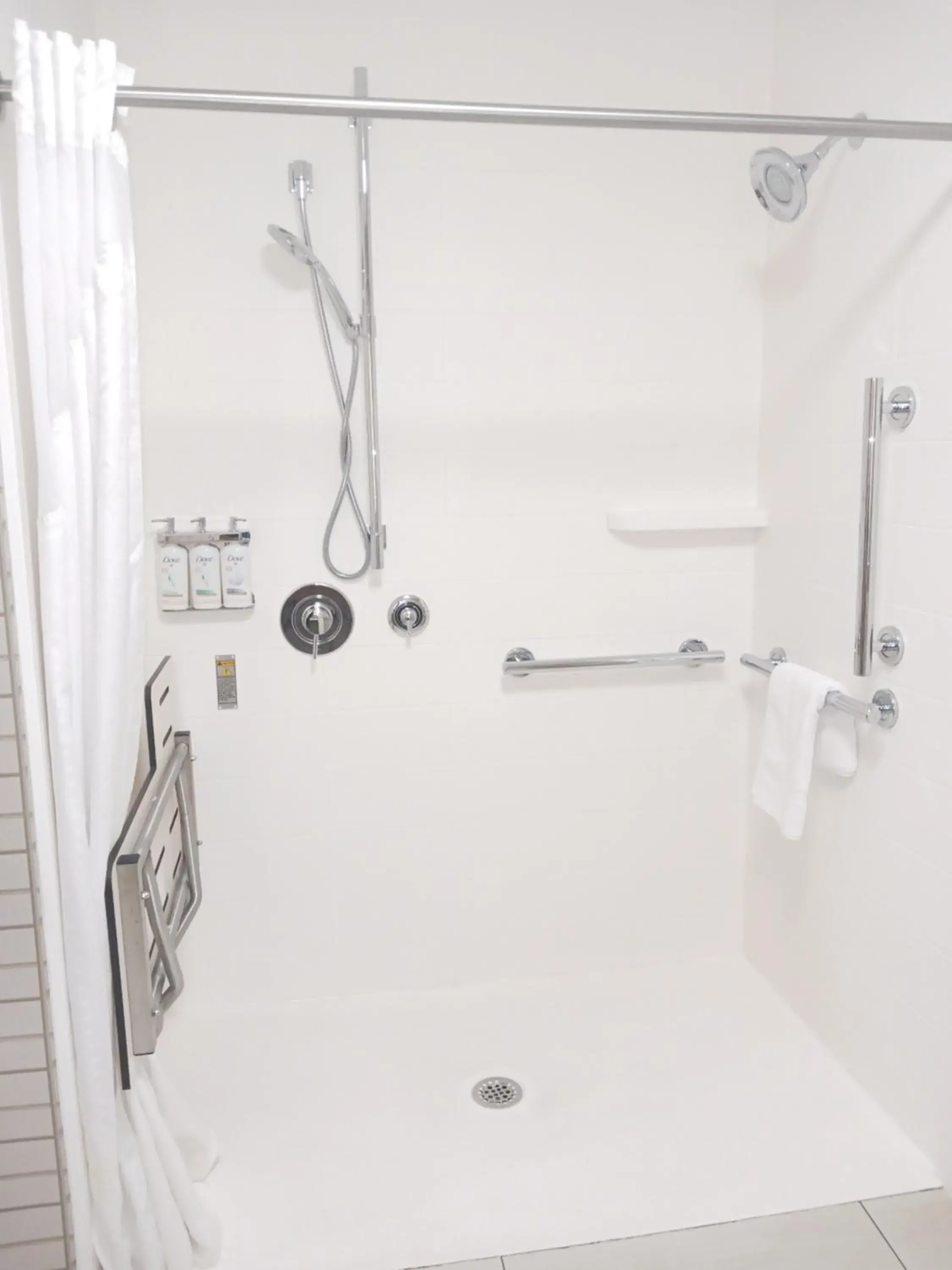 King Suite with Mobility Accessible Transfer Shower in Holiday Inn Express & Suites Gainesville - Lake Lanier Area by IHG King Suite with Mobility Accessible Transfer Shower in Holiday Inn Express & Suites Gainesville - Lake Lanier Area by IHG