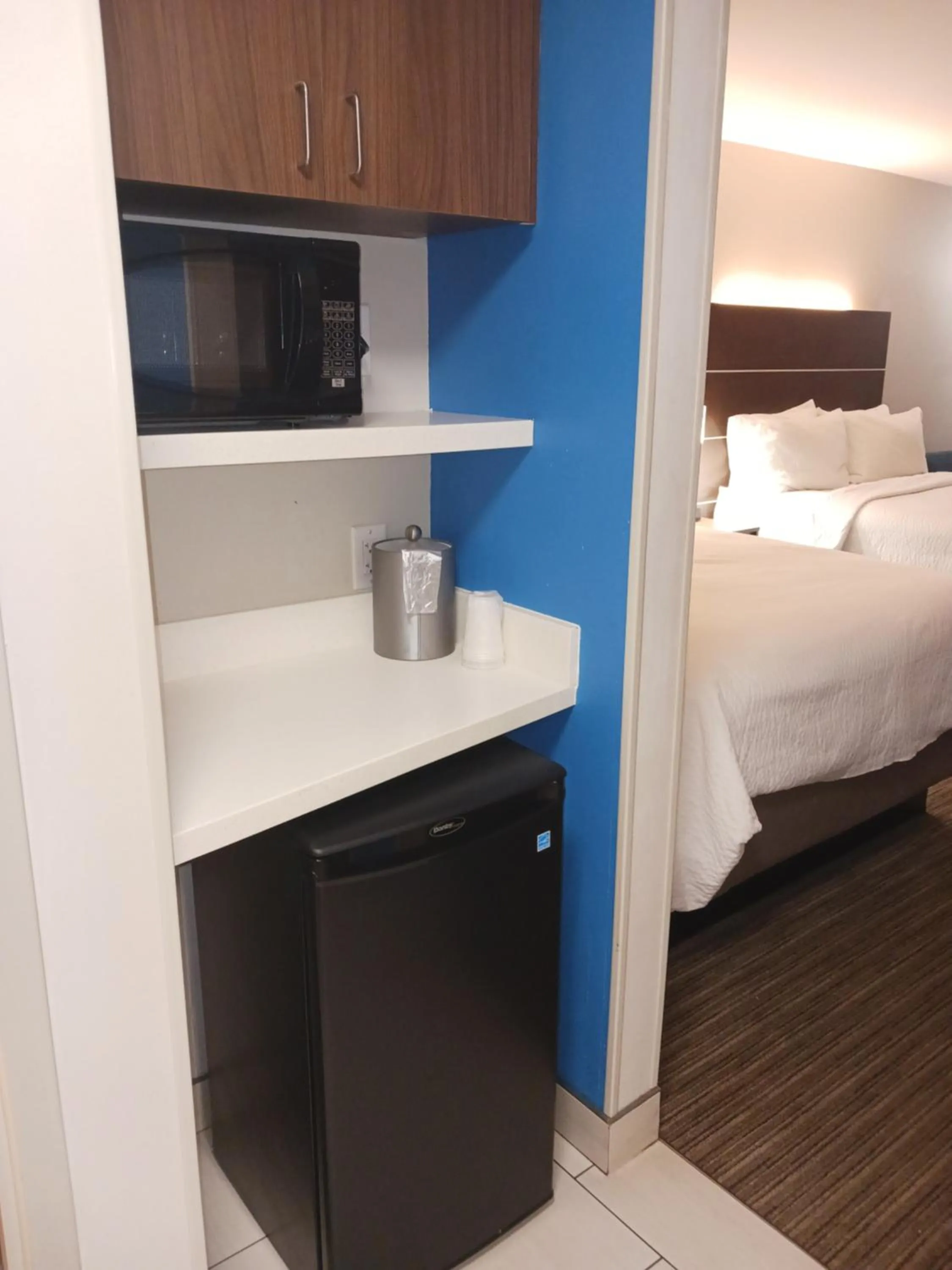 Bed in Holiday Inn Express & Suites Gainesville - Lake Lanier Area by IHG