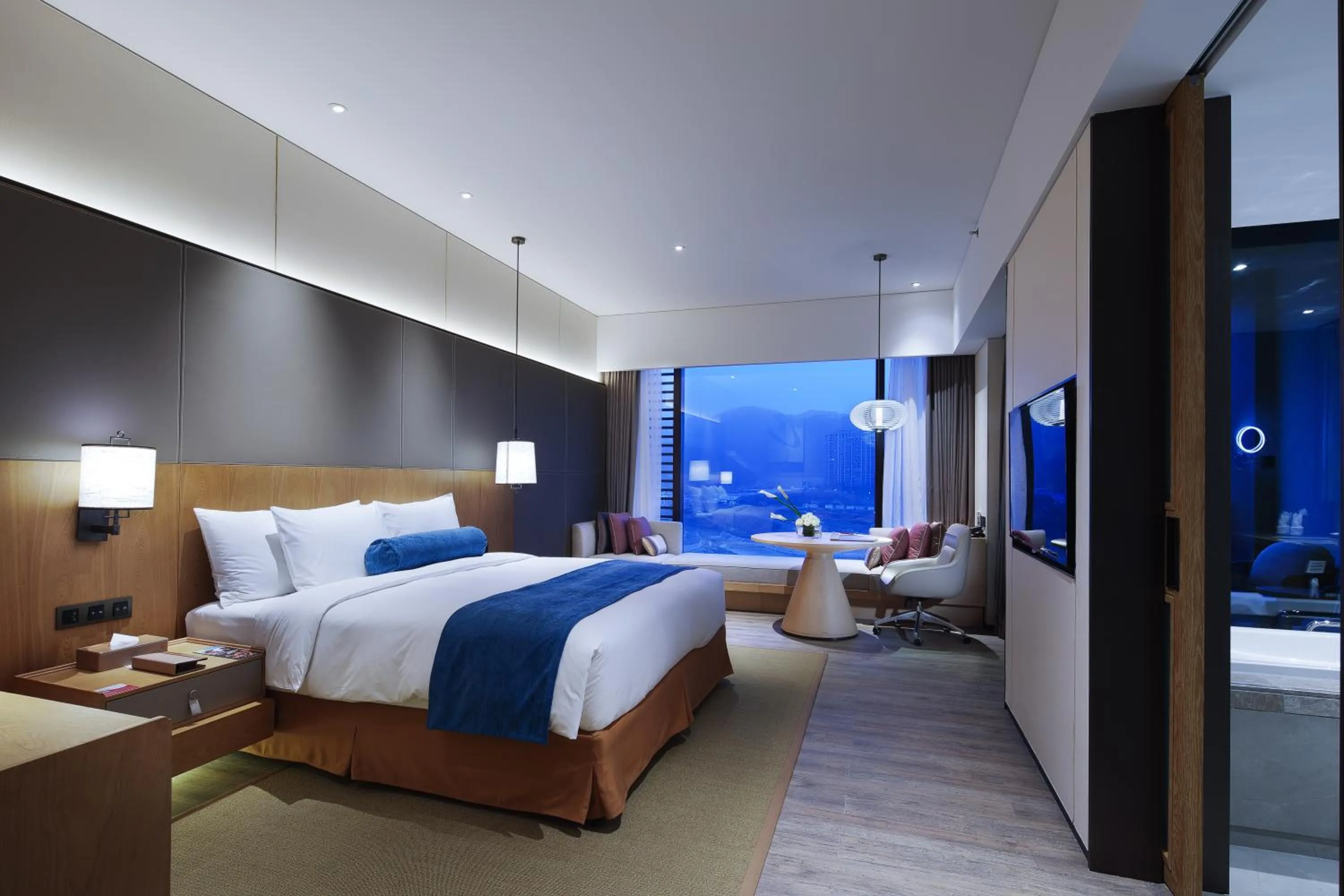 Photo of the whole room in Crowne Plaza Nanchang Wanli by IHG