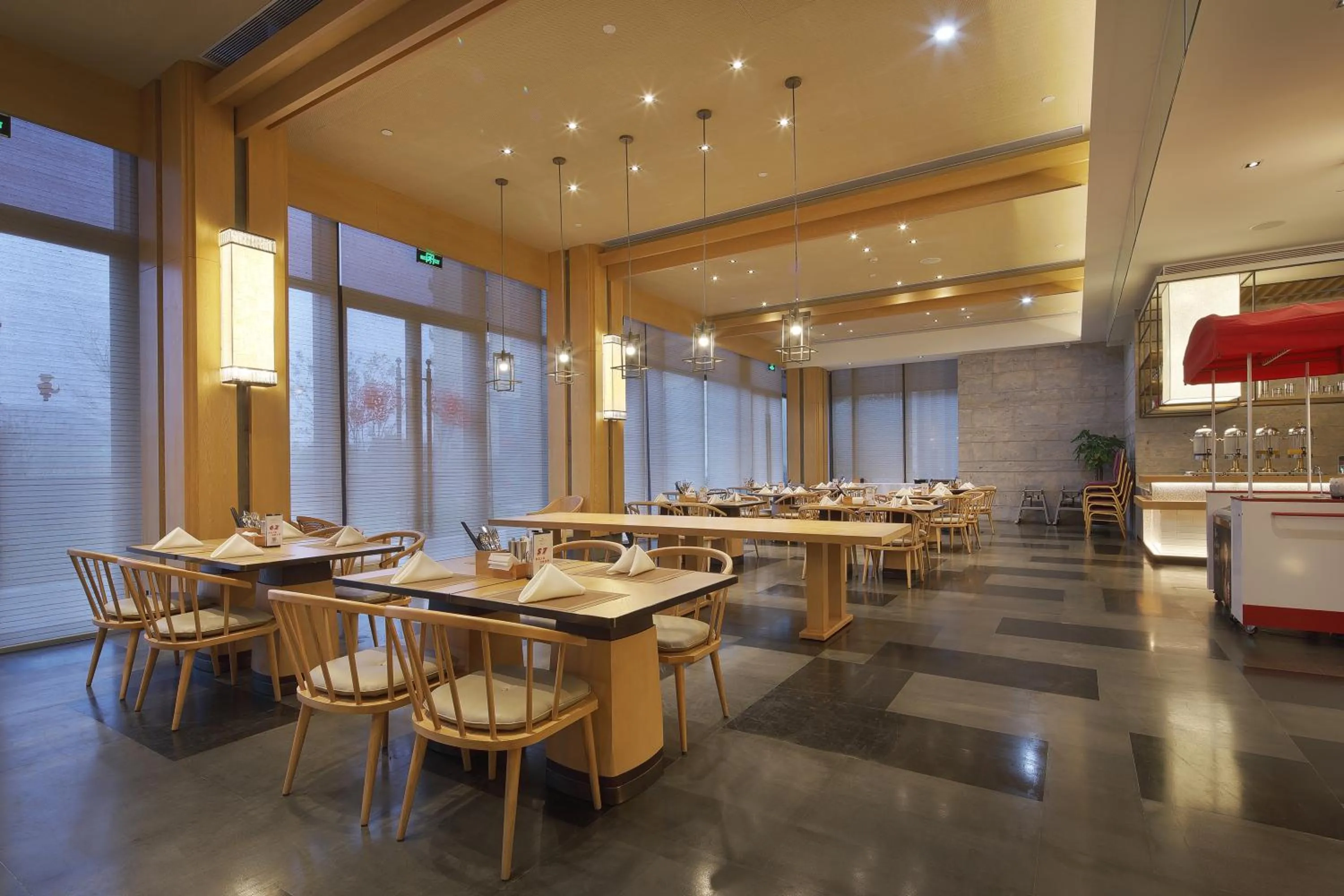 Restaurant/places to eat in Crowne Plaza Nanchang Wanli by IHG