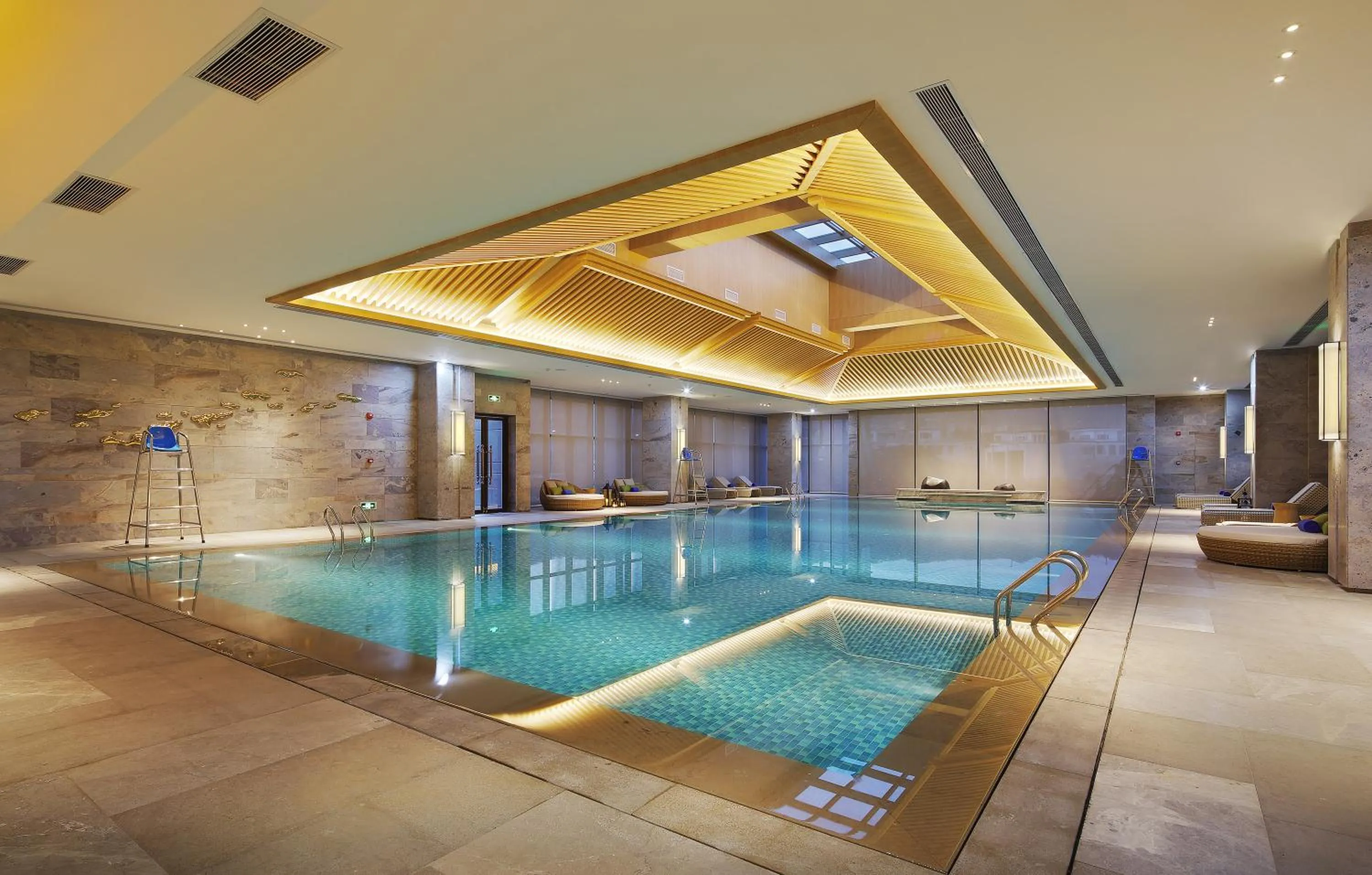 Swimming pool in Crowne Plaza Nanchang Wanli by IHG