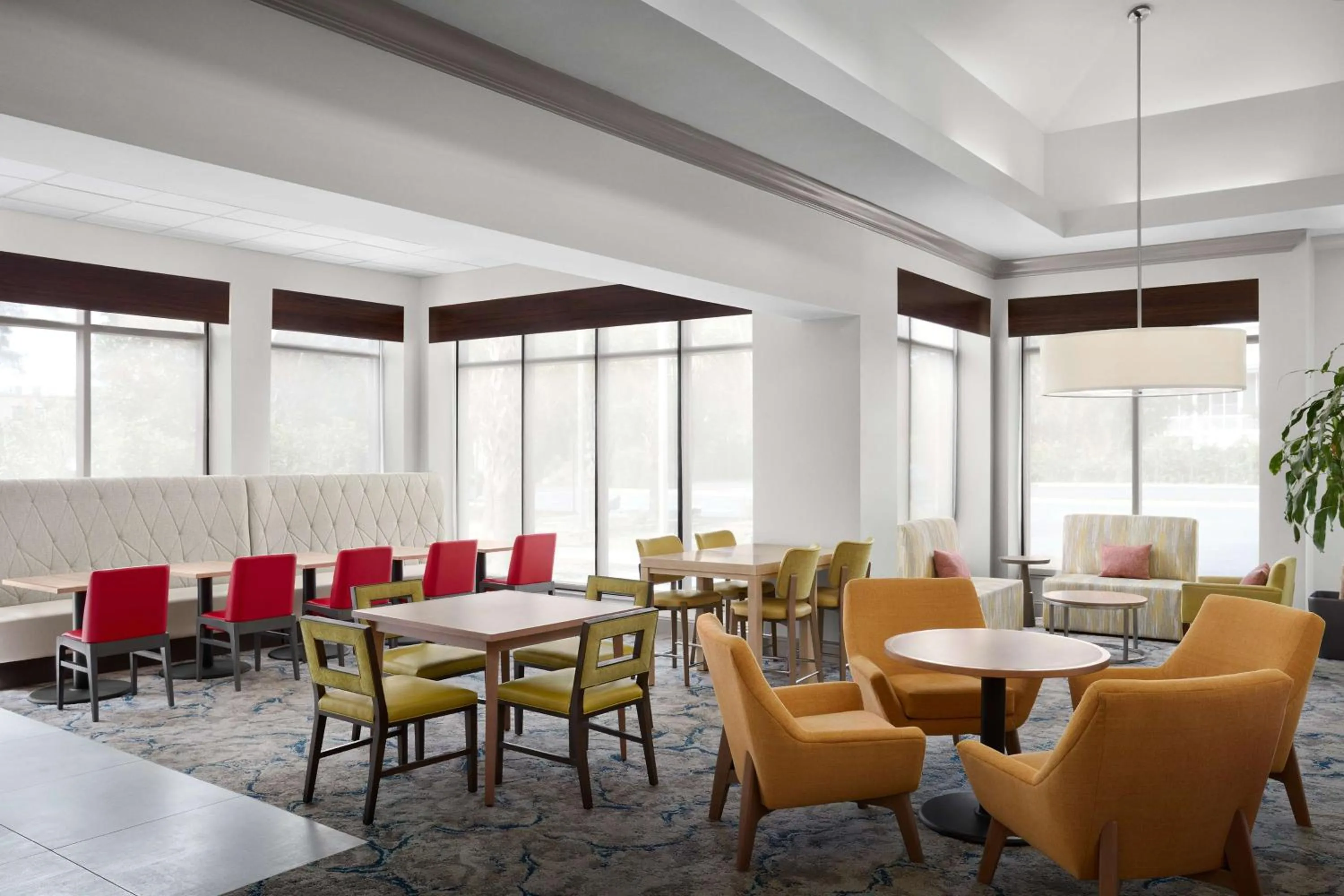 Restaurant/places to eat in Hilton Garden Inn Beaufort