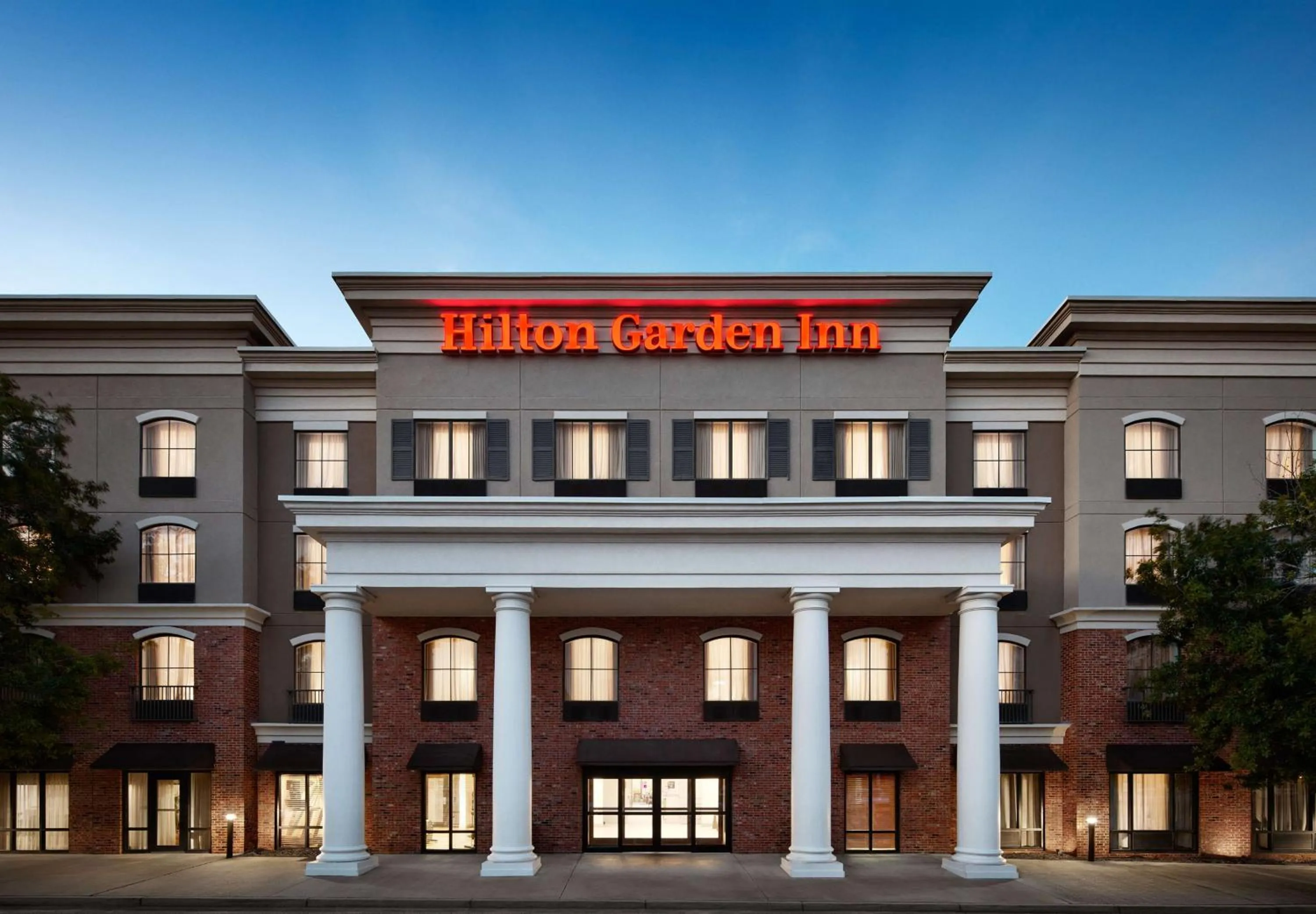 Property building in Hilton Garden Inn Beaufort