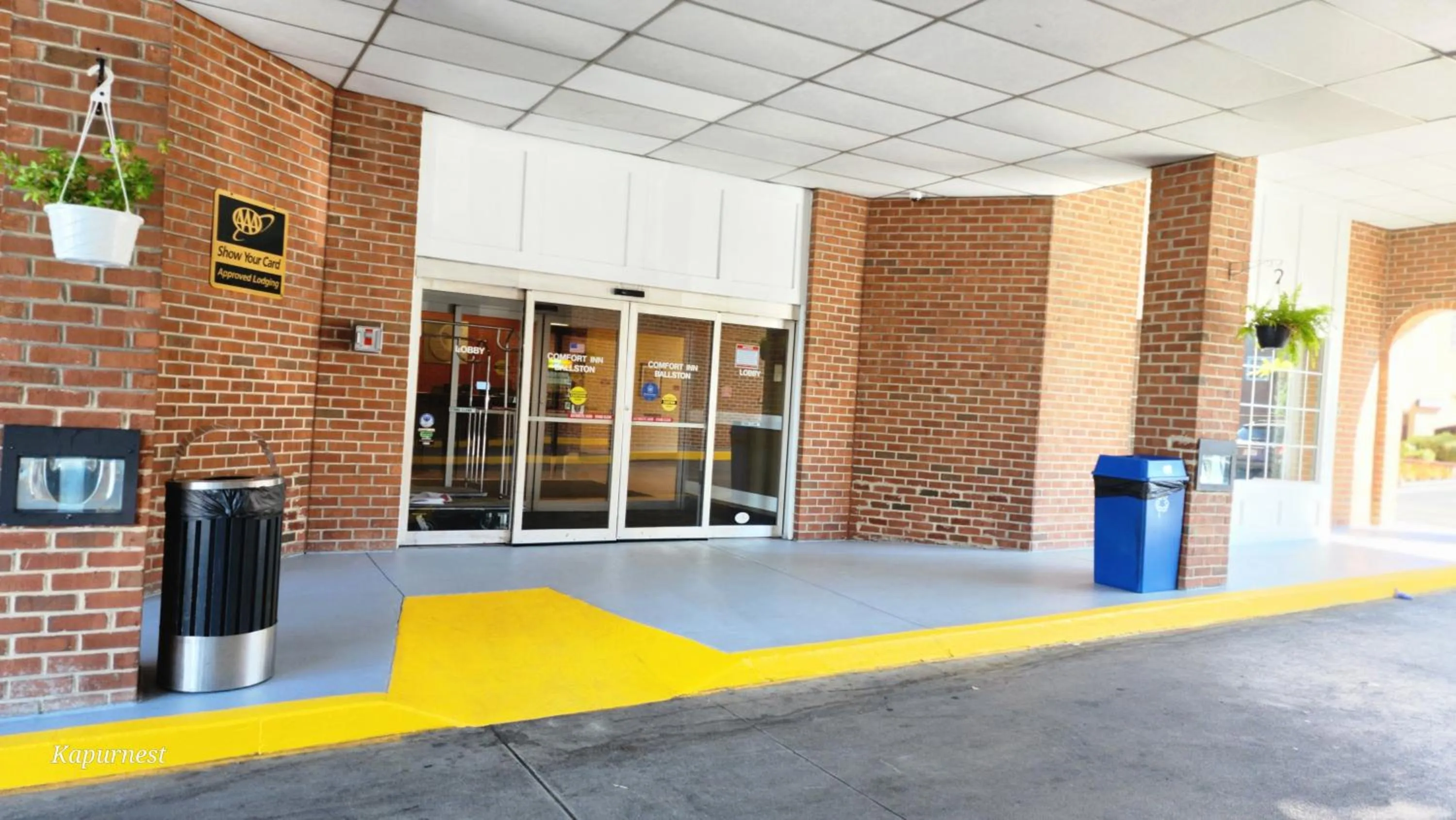 Property building in Comfort Inn Ballston