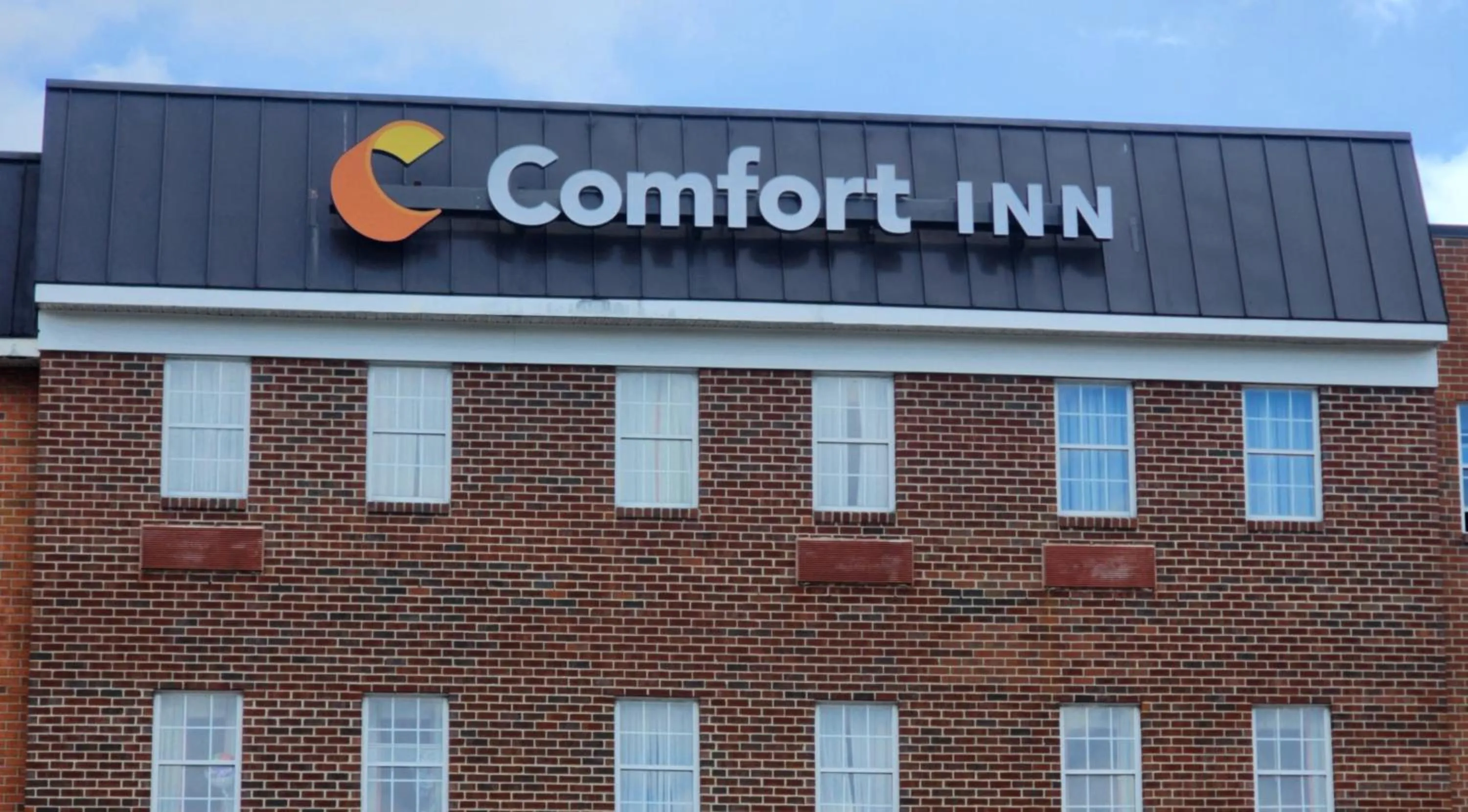 Property building in Comfort Inn Ballston