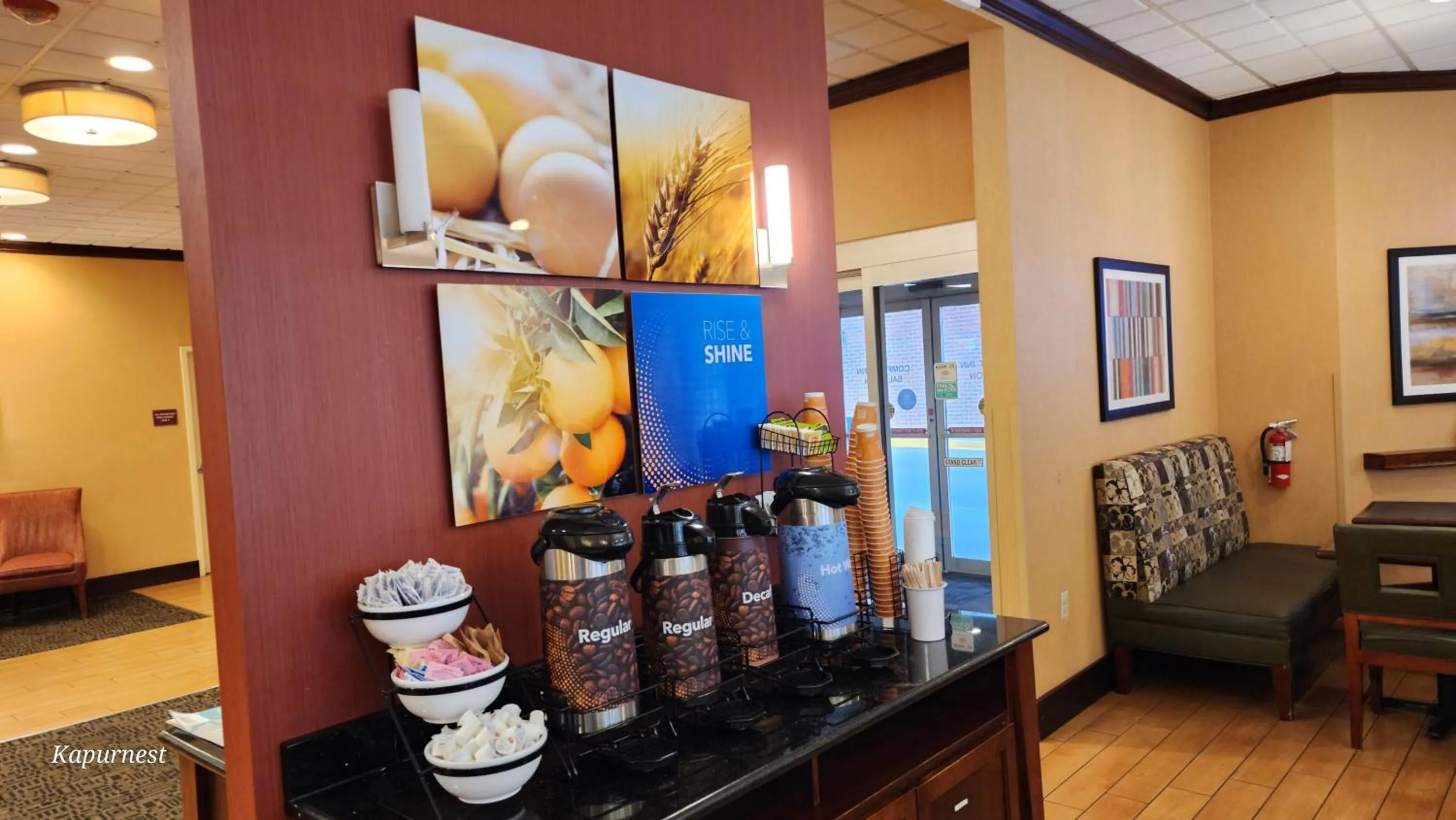 Breakfast in Comfort Inn Ballston