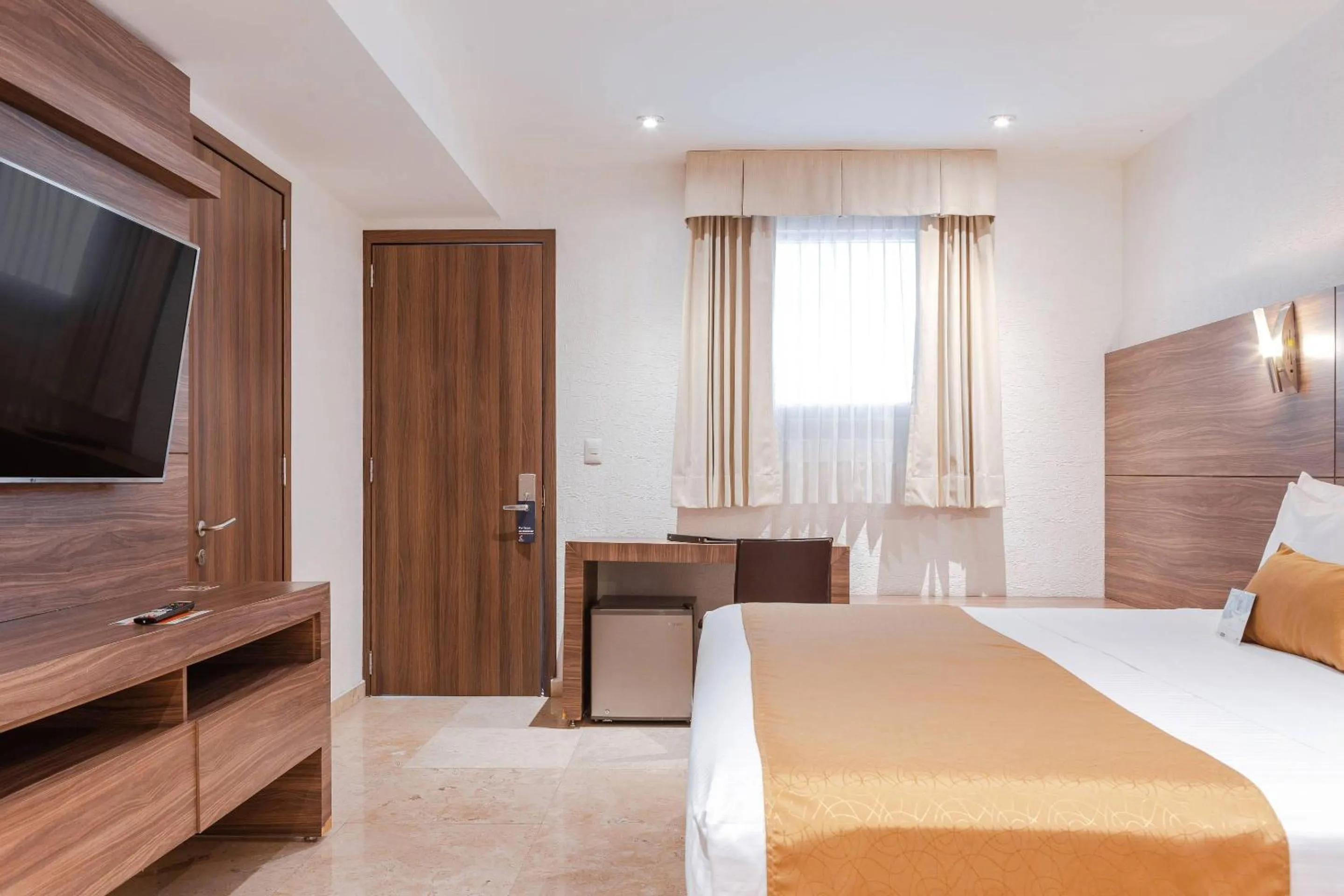 Bedroom, Bed in Comfort Inn Queretaro Tecnologico