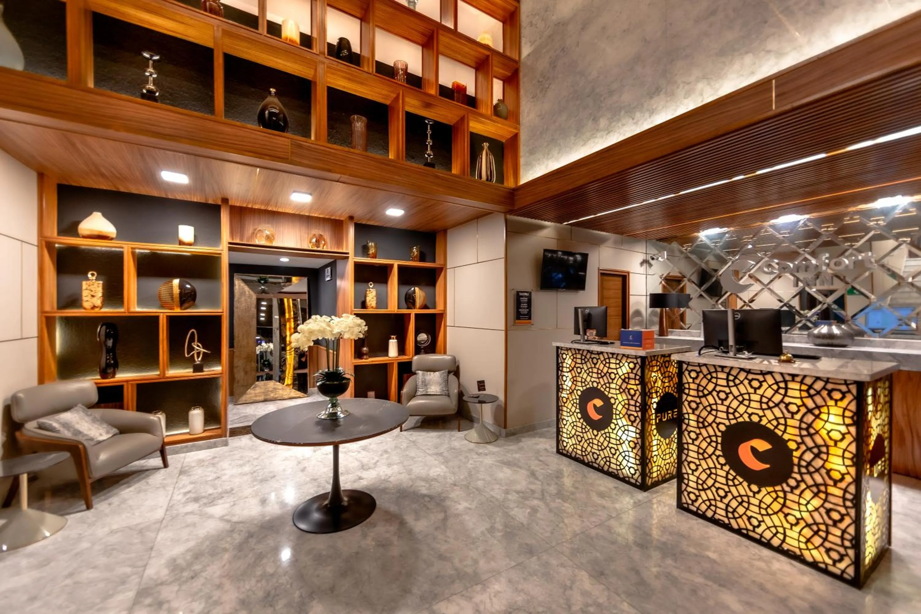 Lobby or reception, Lobby/Reception in Hotel Cayala Inn