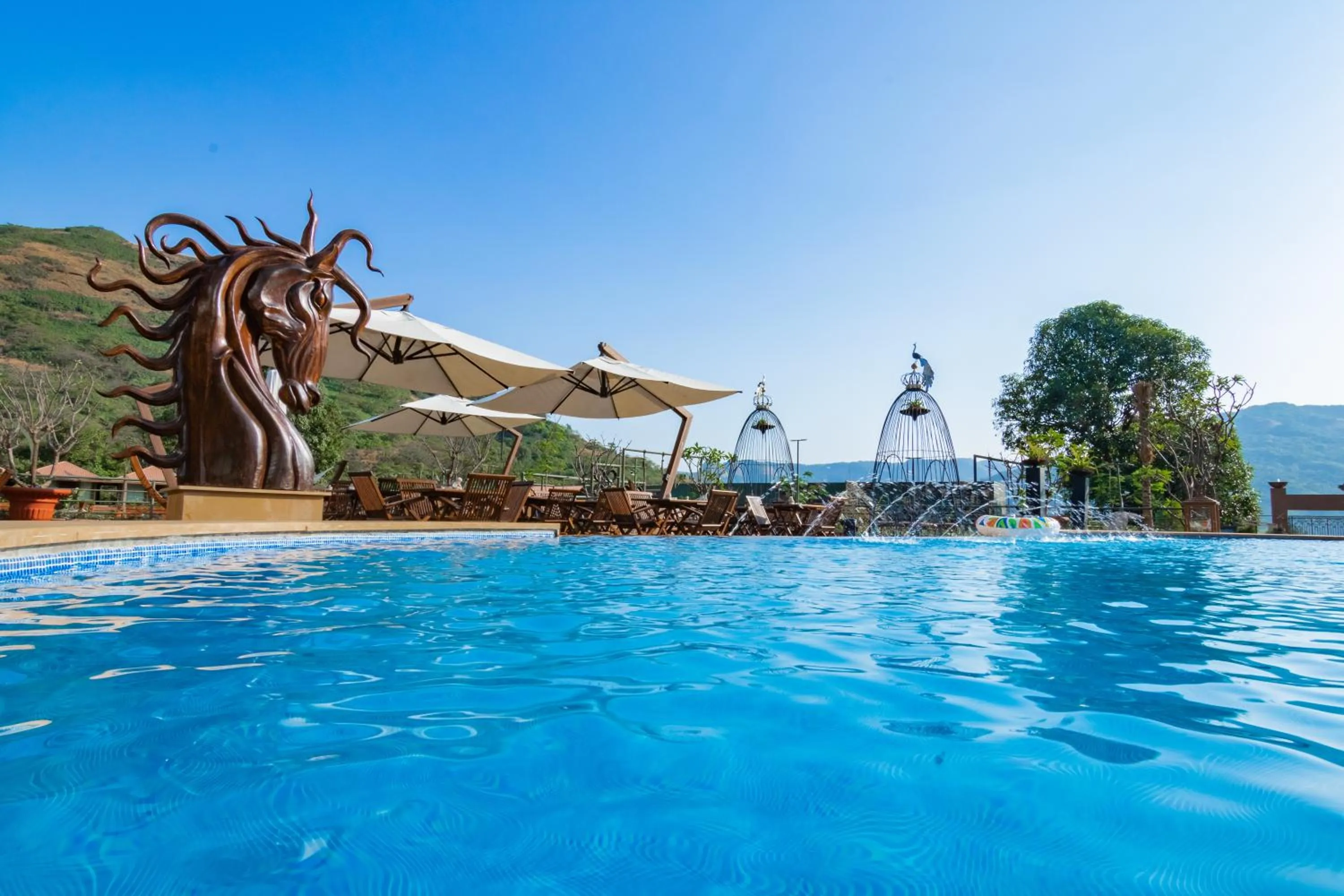 Swimming pool in DATA Resort by Della Adventure