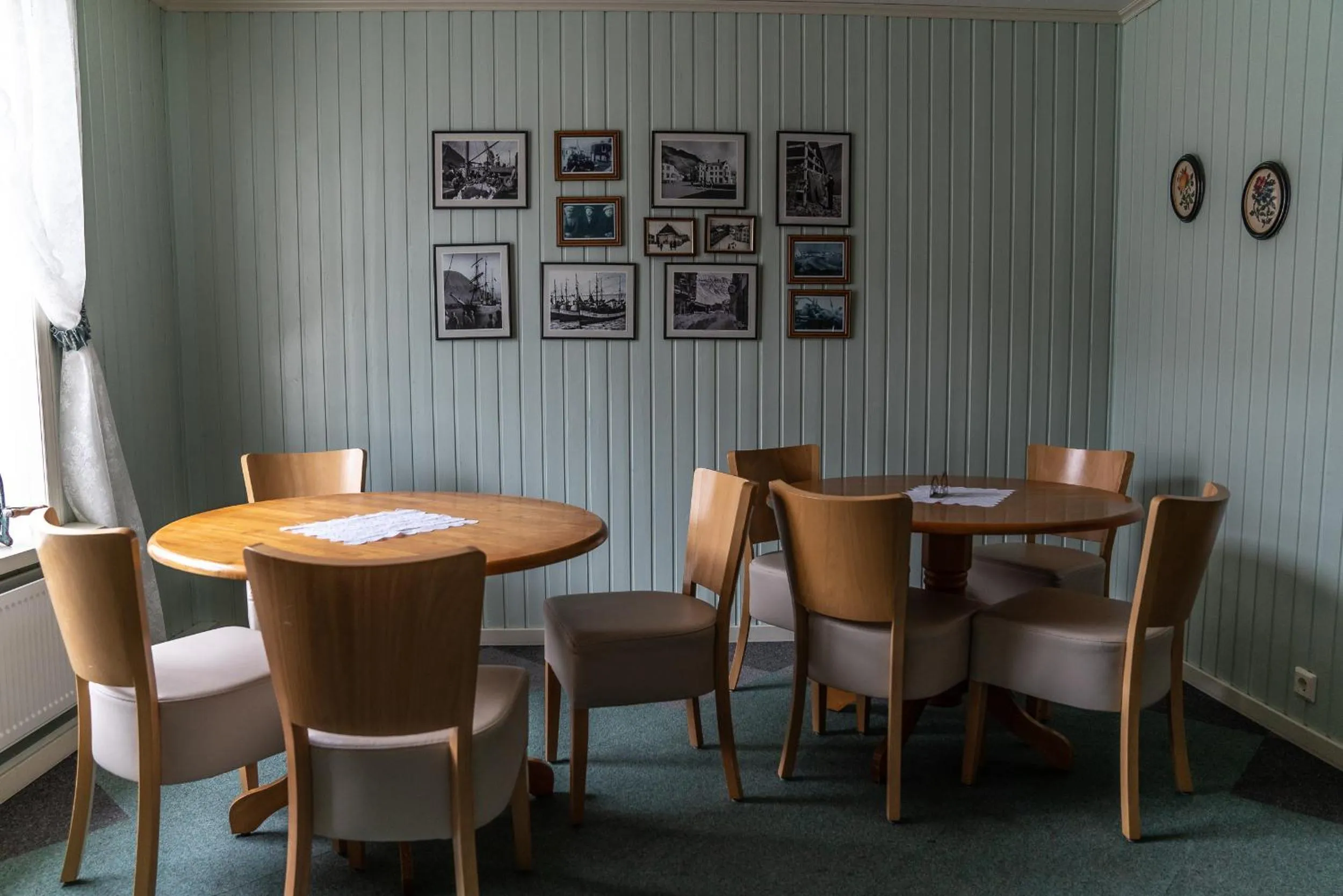 Communal lounge/ TV room in Guesthouse Gamla