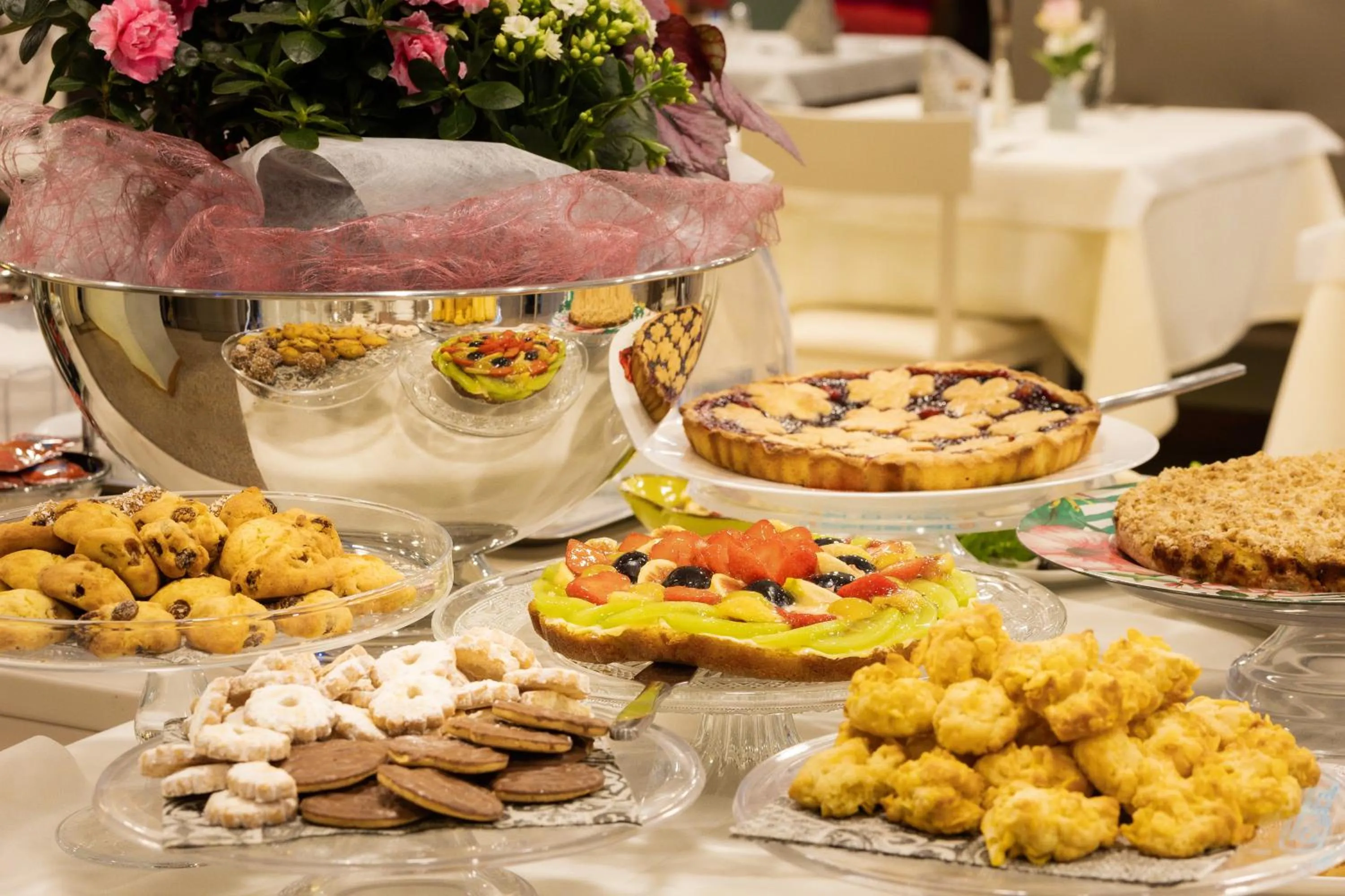 Breakfast in Hotel Alfieri