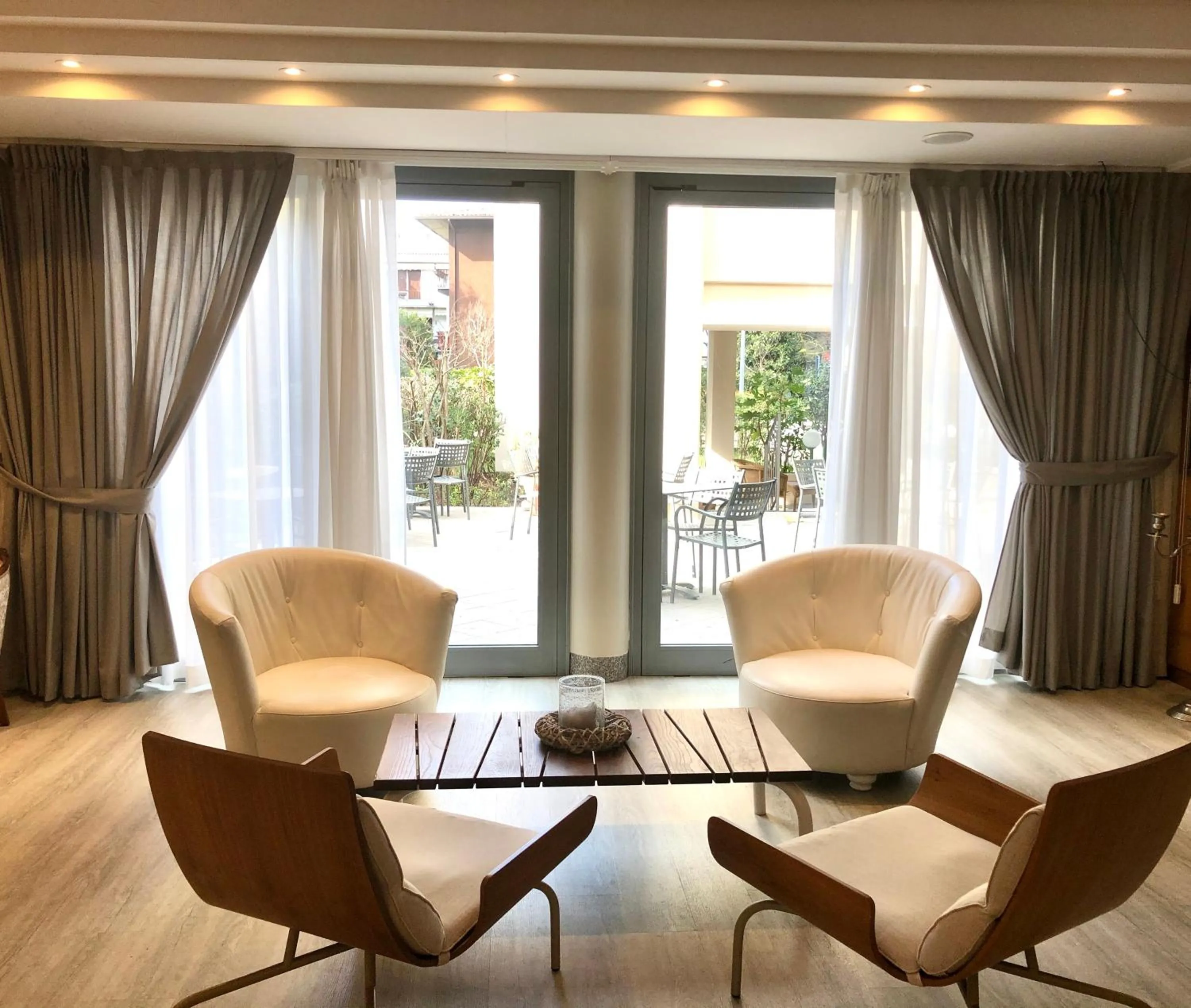 Lounge or bar in Hotel Alfieri