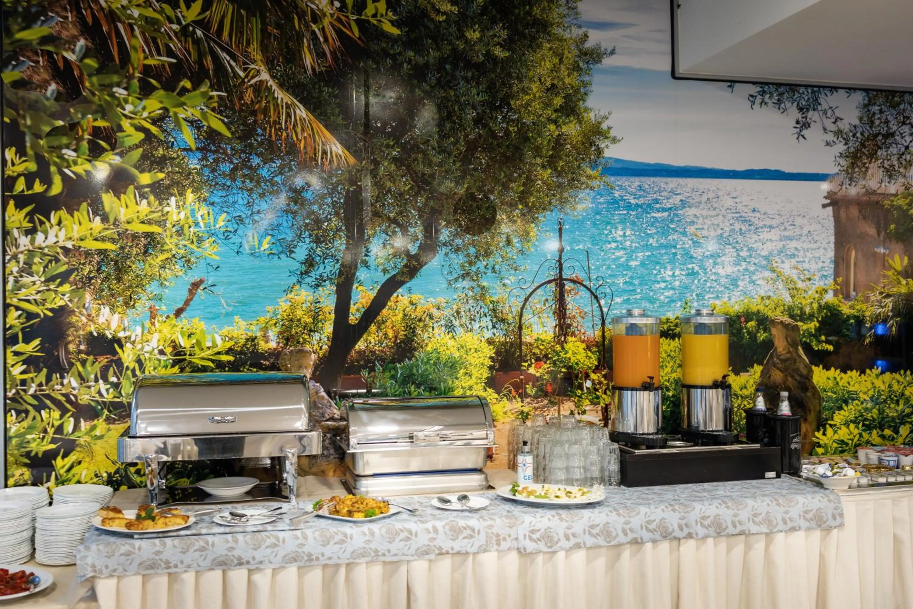 Breakfast in Hotel Alfieri