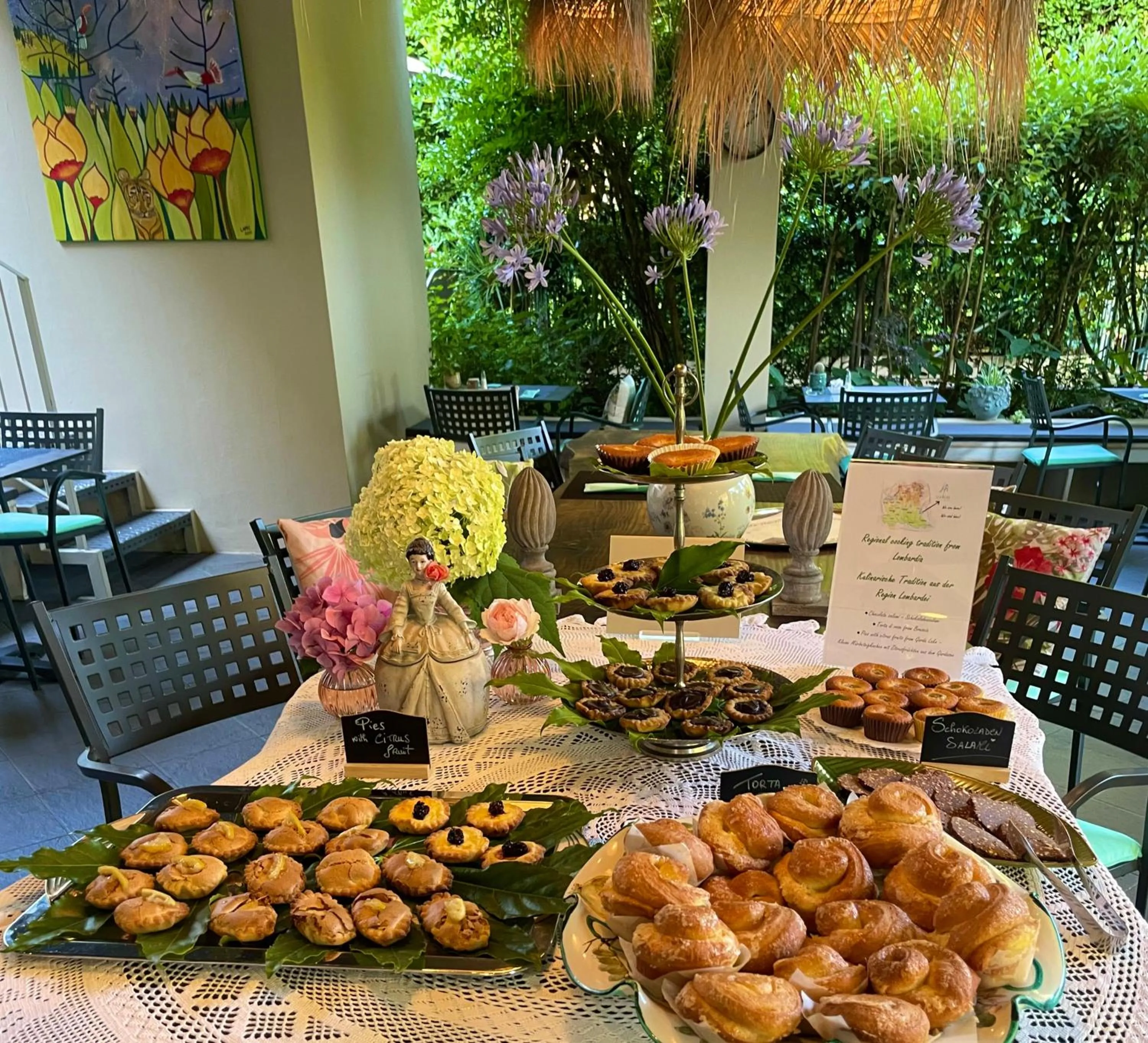 Breakfast in Hotel Alfieri