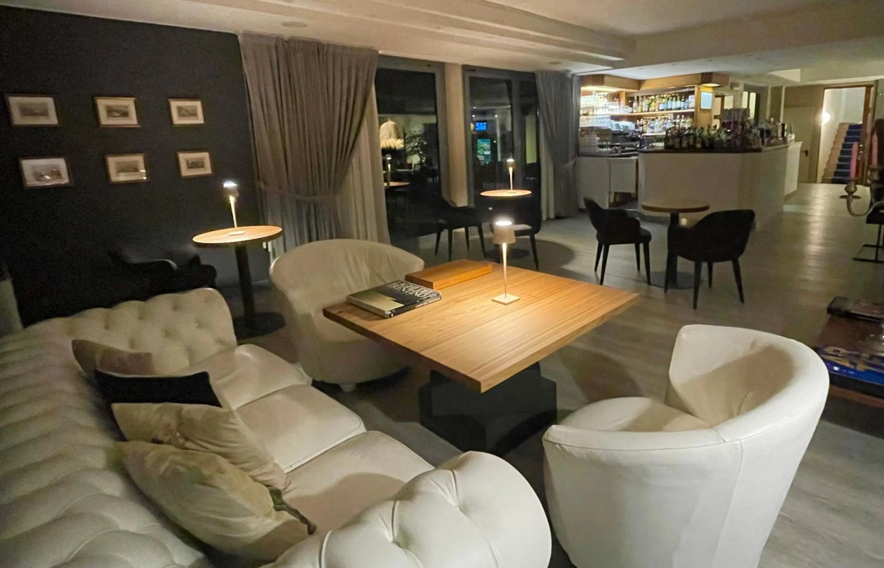 Lounge or bar in Hotel Alfieri