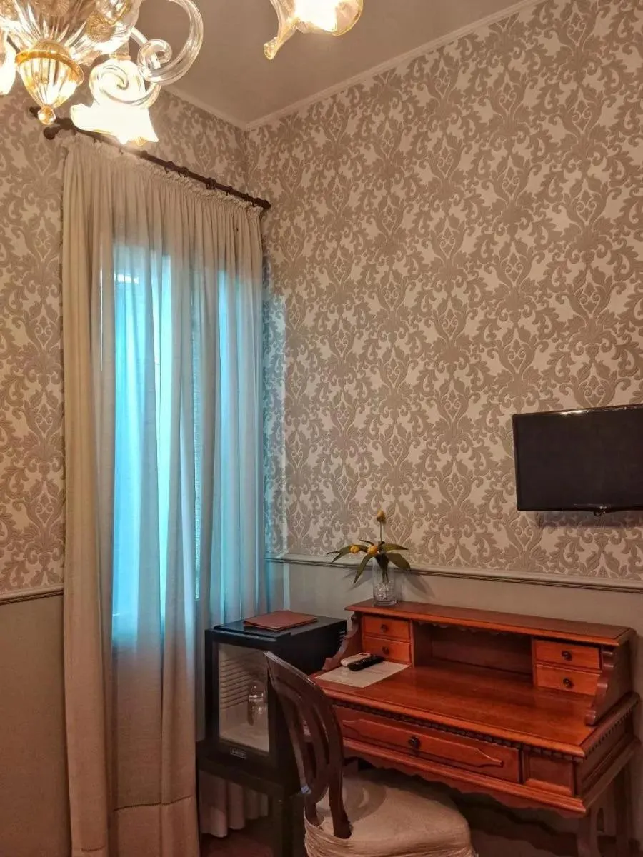 hair dresser in Relais Totì BeB bed e breakfast