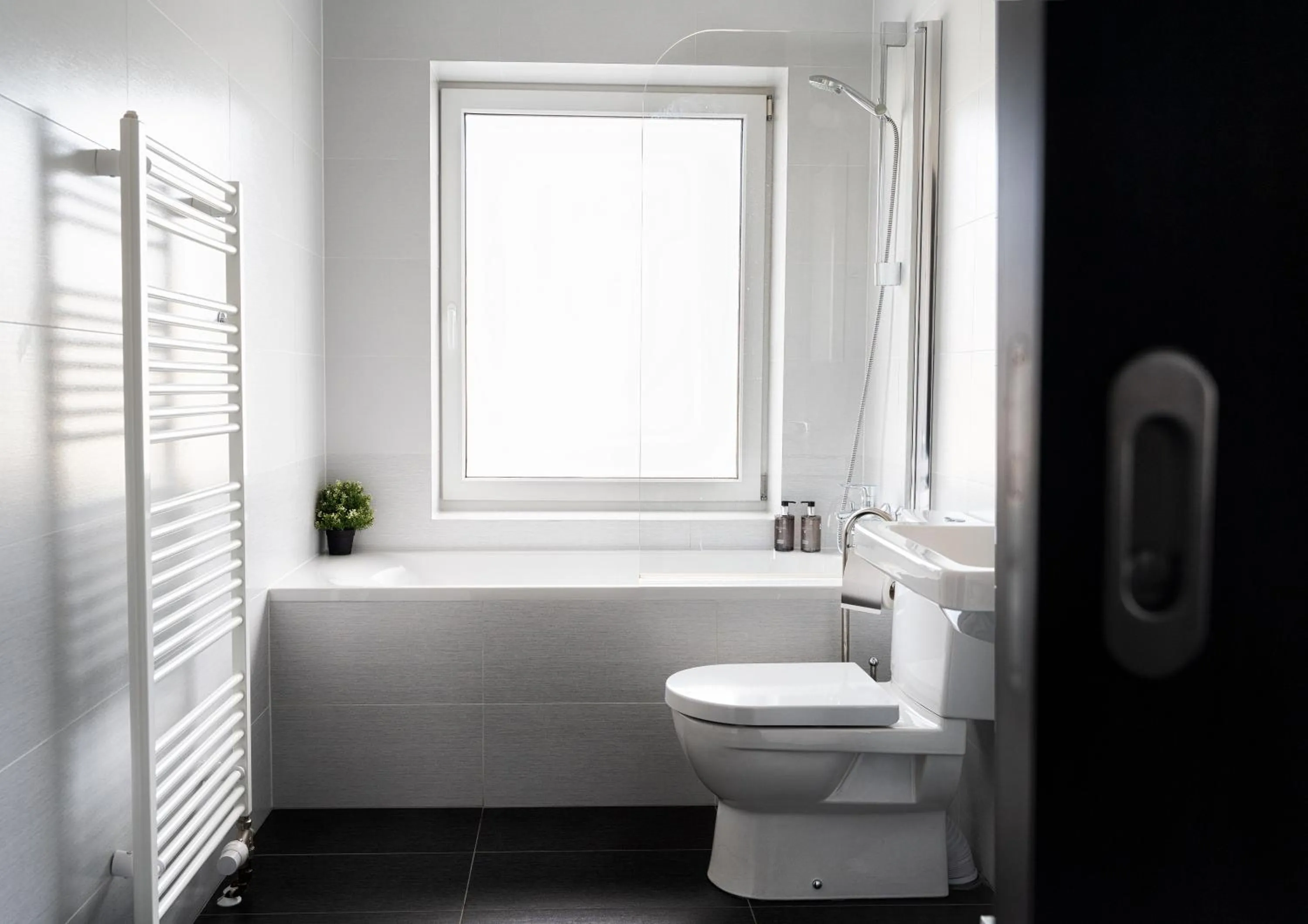 Toilet in Grand Petit Hotel ex Shato Gesson