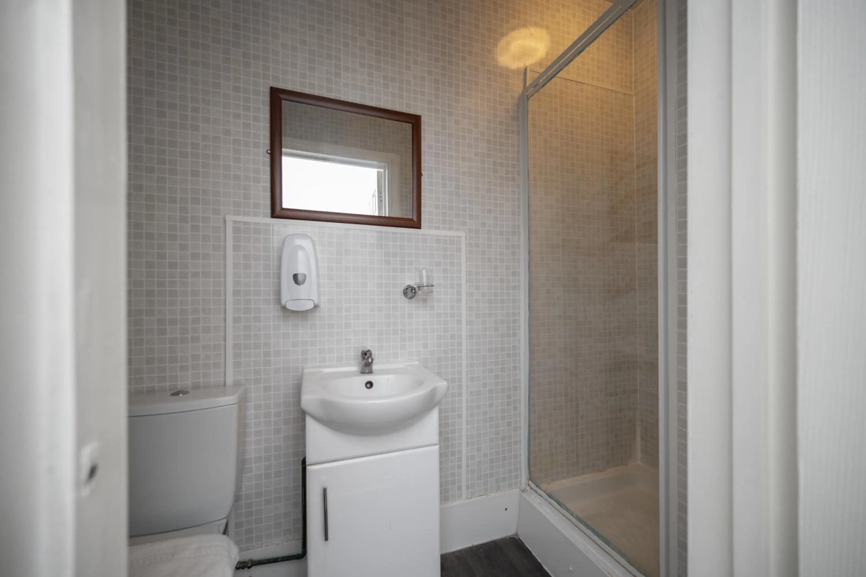 Bathroom in Flexistay Norbury Aparthotel