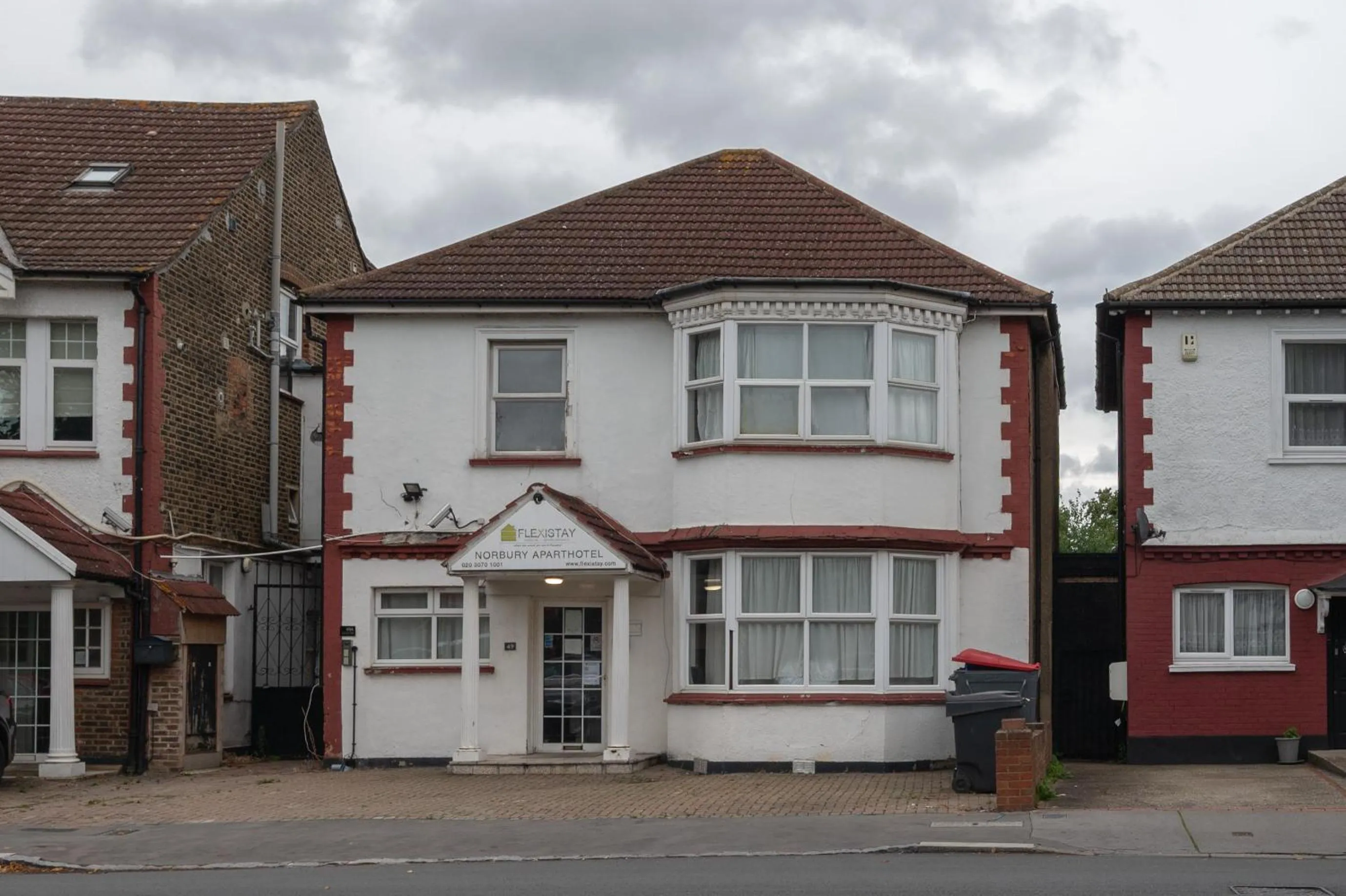 Property building in Flexistay Norbury Aparthotel