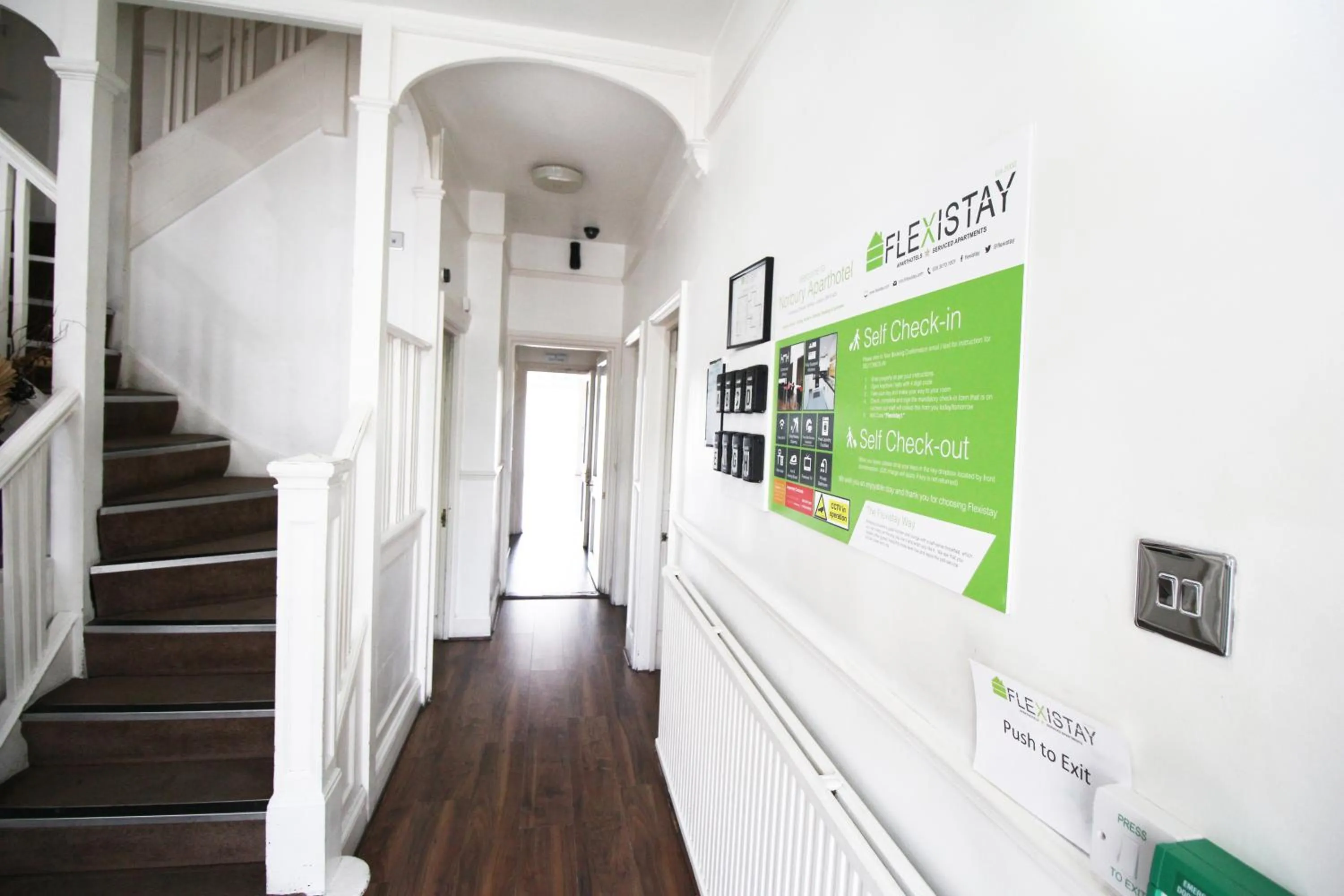 Lobby or reception in Flexistay Norbury Aparthotel
