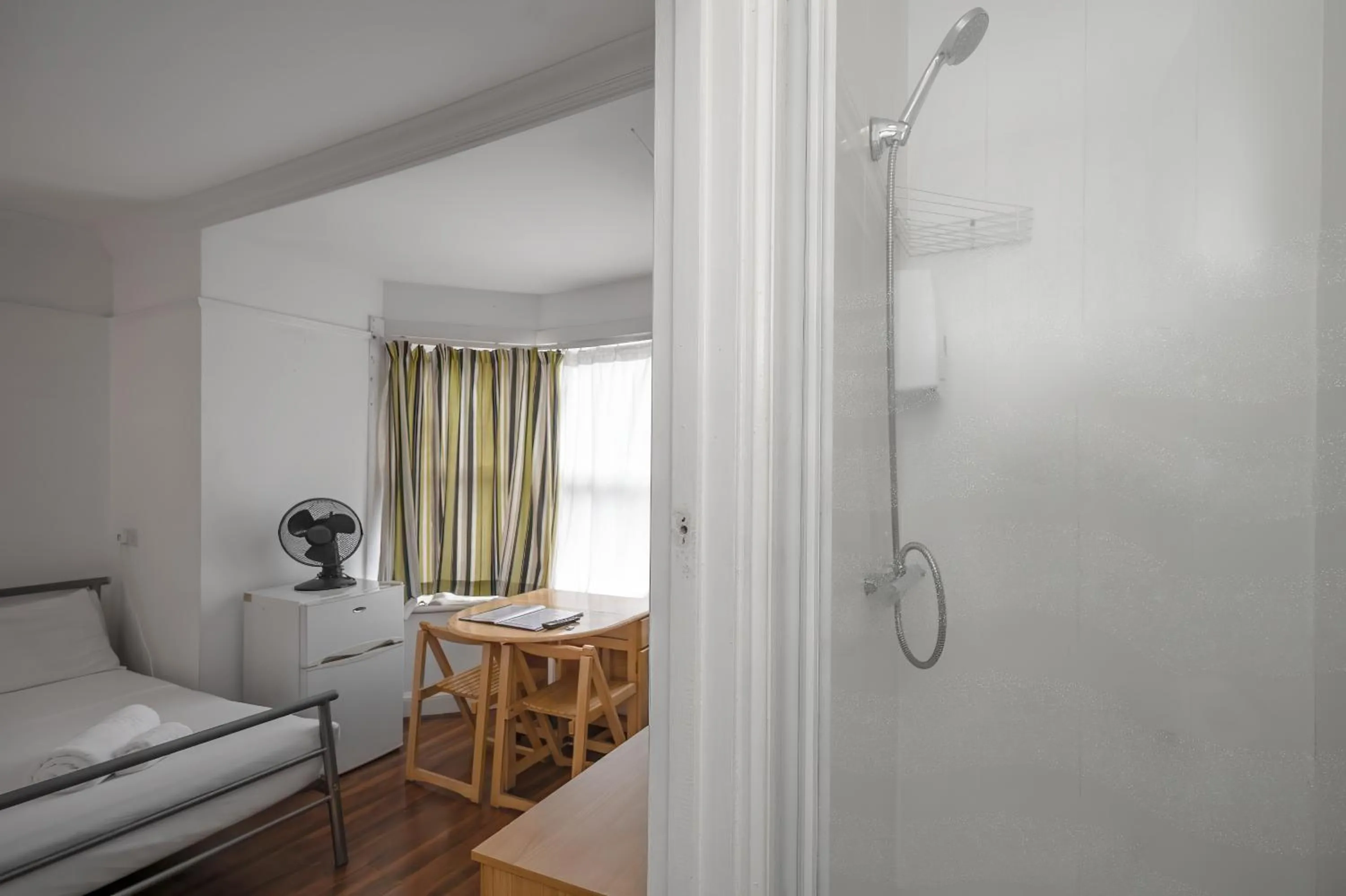 Bathroom in Flexistay Norbury Aparthotel