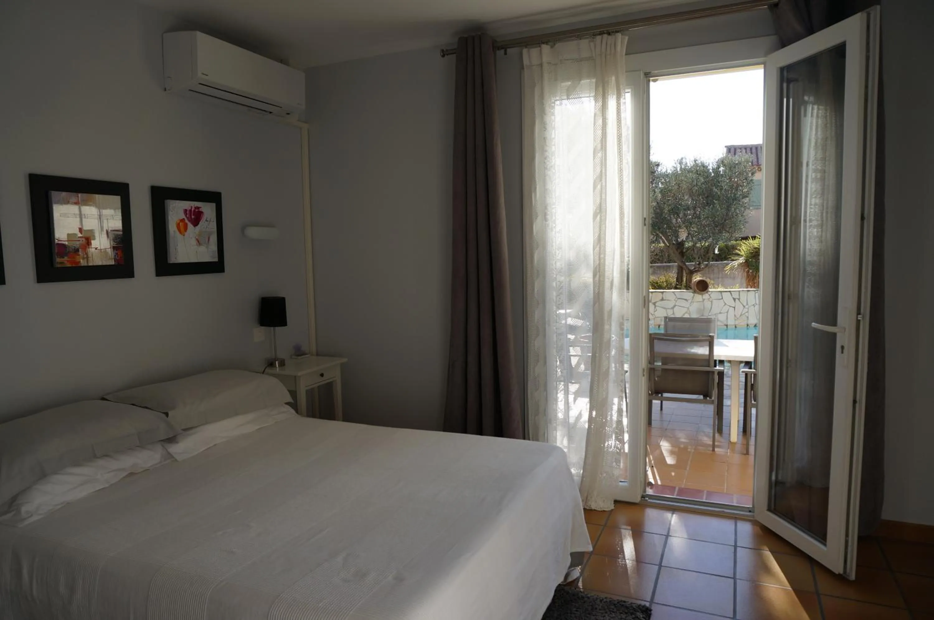 Bed in Mer et Soleil