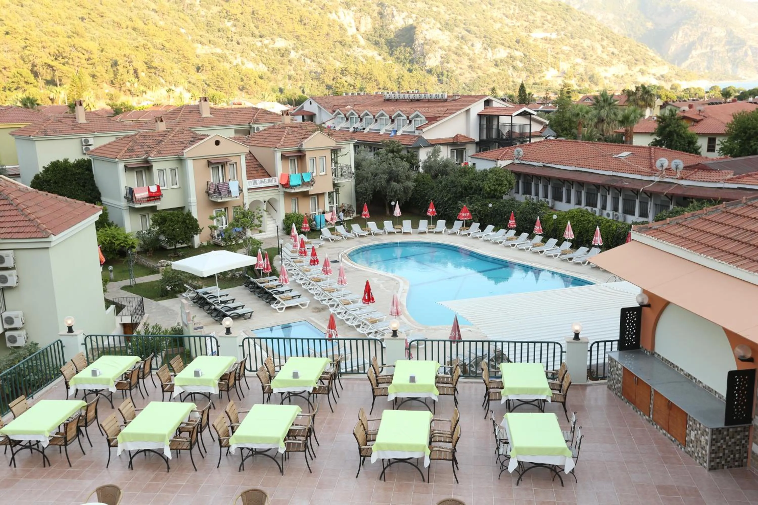 Restaurant/places to eat in The Tower Hotel