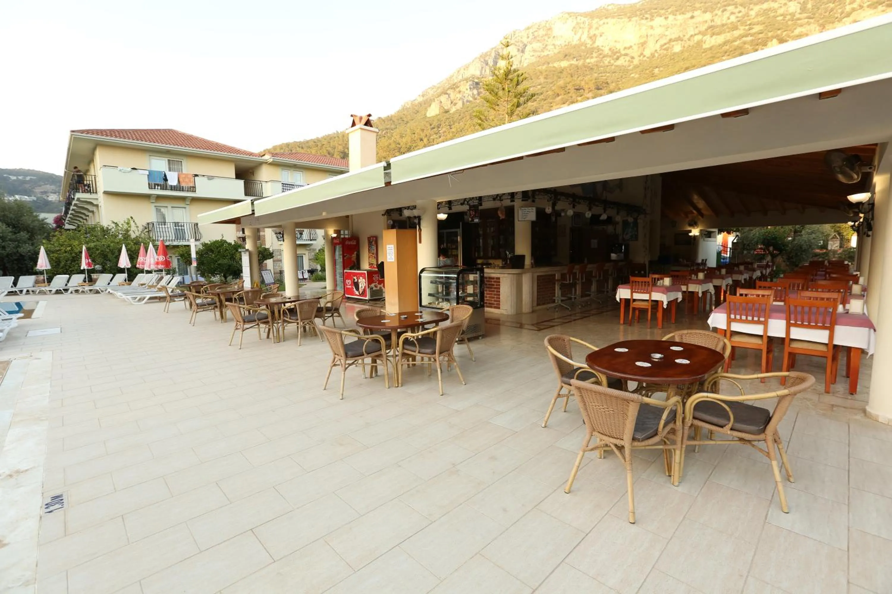 Restaurant/places to eat in Mavruka Hotel