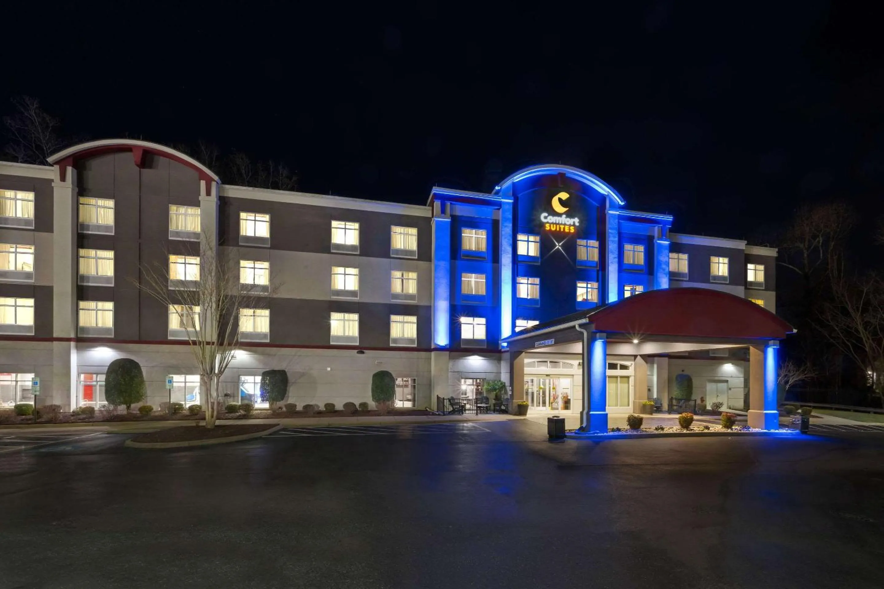 Property building in Comfort Suites Williamsburg Historic Area