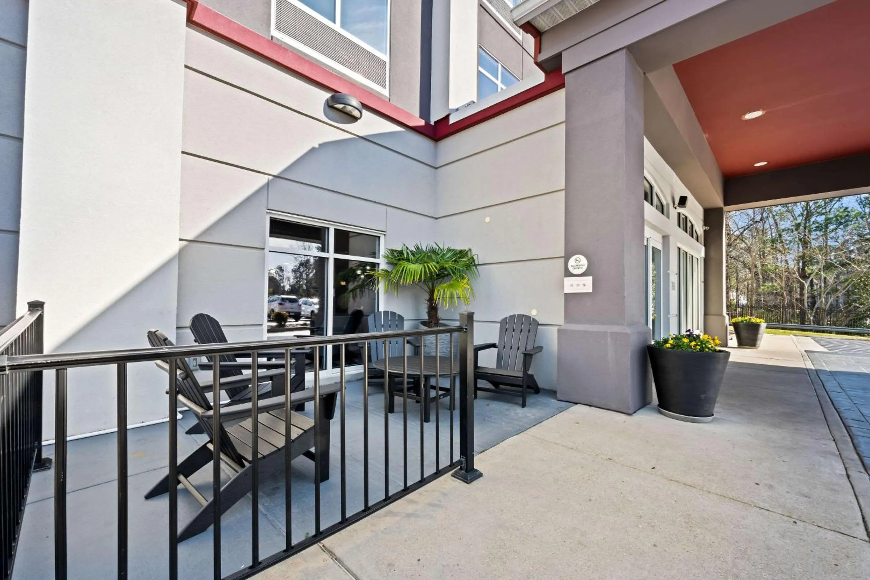 Property building in Comfort Suites Williamsburg Historic Area