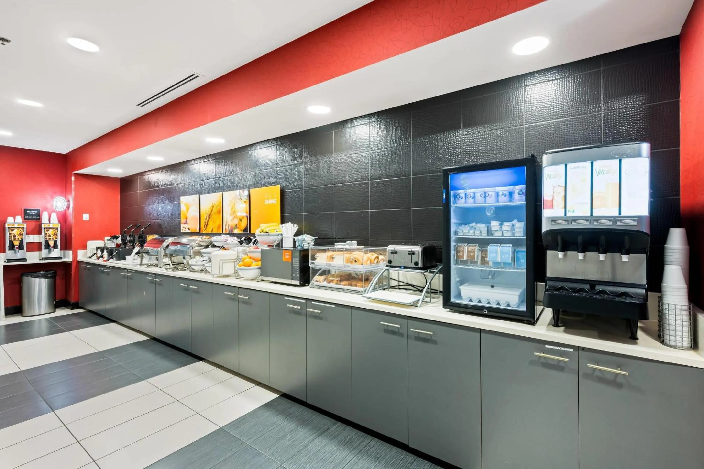 Breakfast in Comfort Suites Williamsburg Historic Area