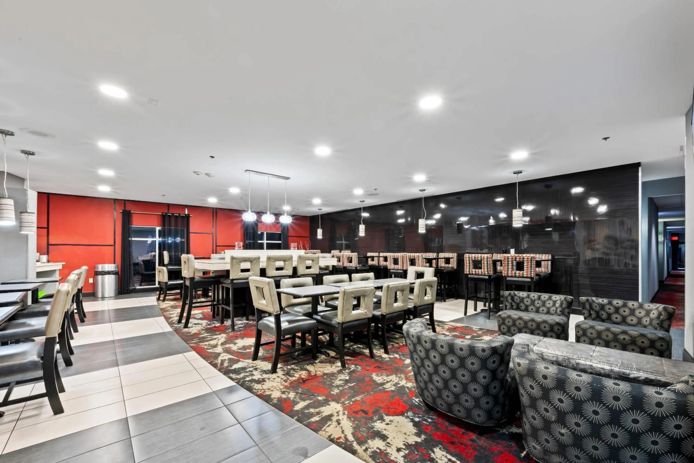 Breakfast in Comfort Suites Williamsburg Historic Area