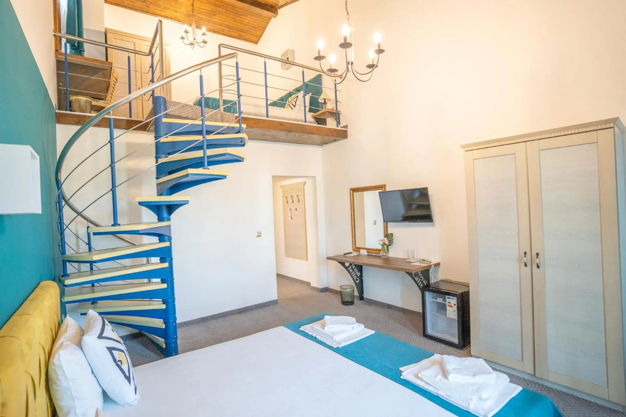 Photo of the whole room, Bed in Royal Calisto Hotel