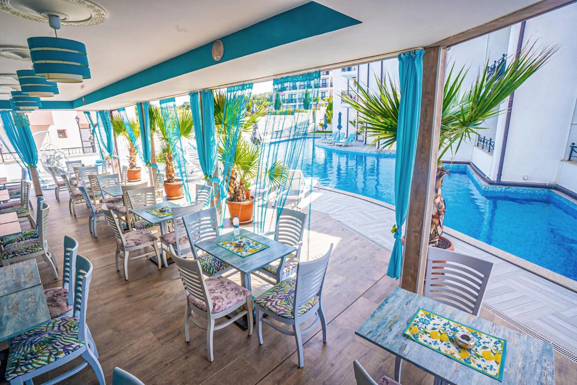 Restaurant/places to eat in Royal Calisto Hotel