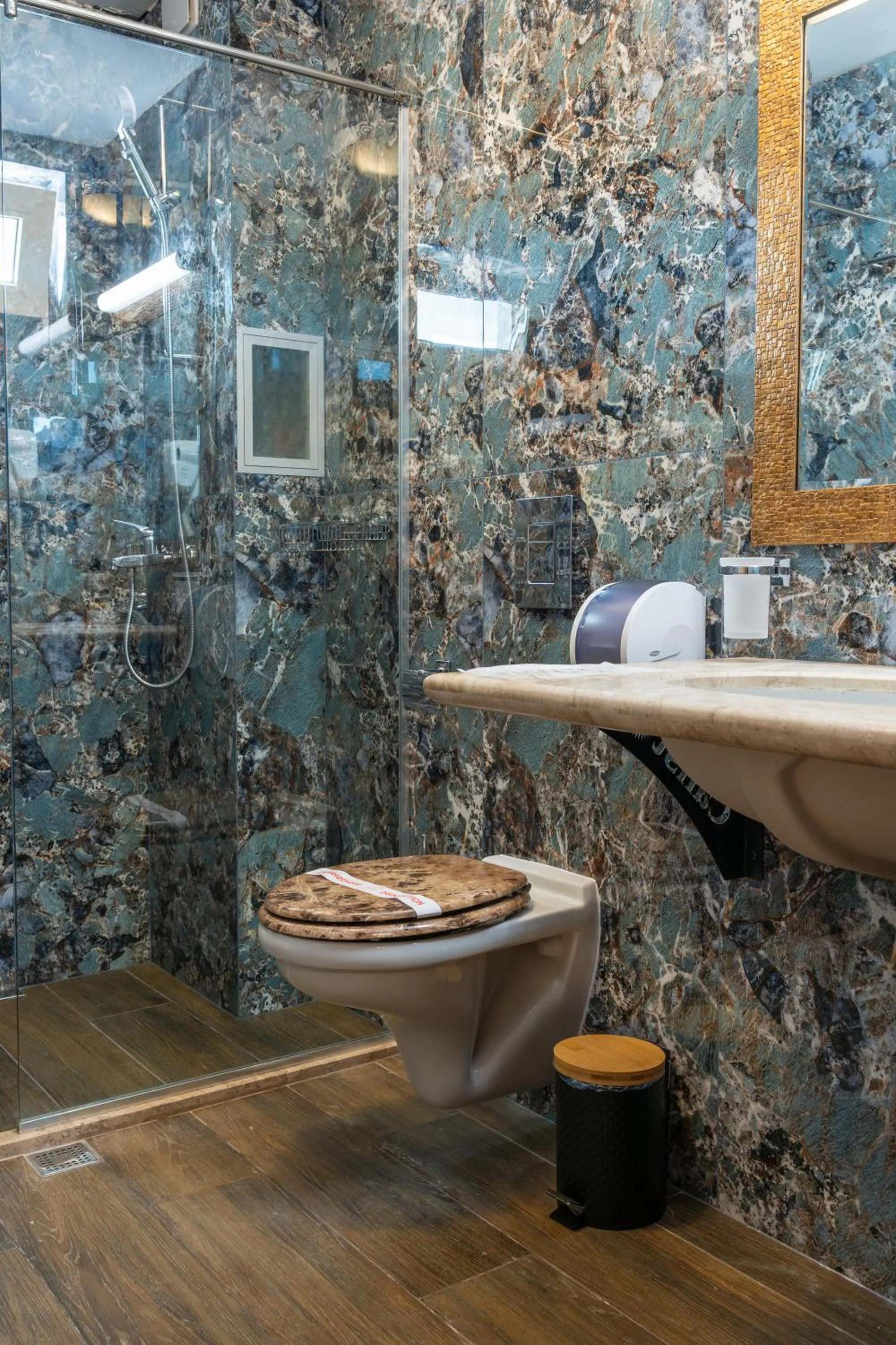 Bathroom in Royal Calisto Hotel